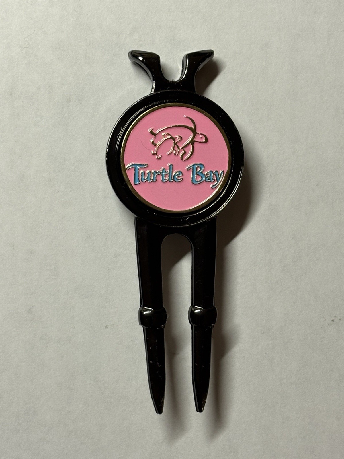 Turtle Bay Golf Resort Divot Tool & 1" Coin Style Magnet Golf Marker - Oahu, HI