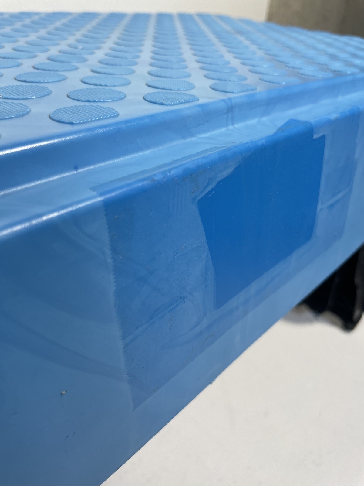The Firm Box Adjustable Step 7 Rubber Feet - Missing 1 Foot
