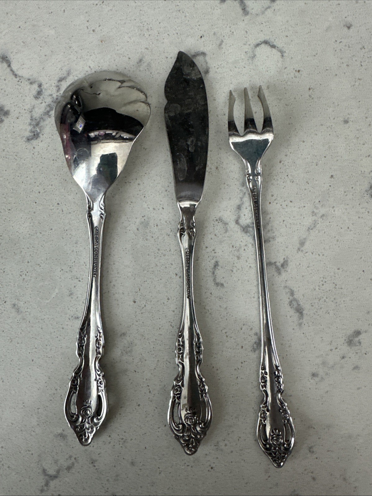 Oneida BRAHMS Community Stainless Flatware & Serving/Hostess 88 Pieces