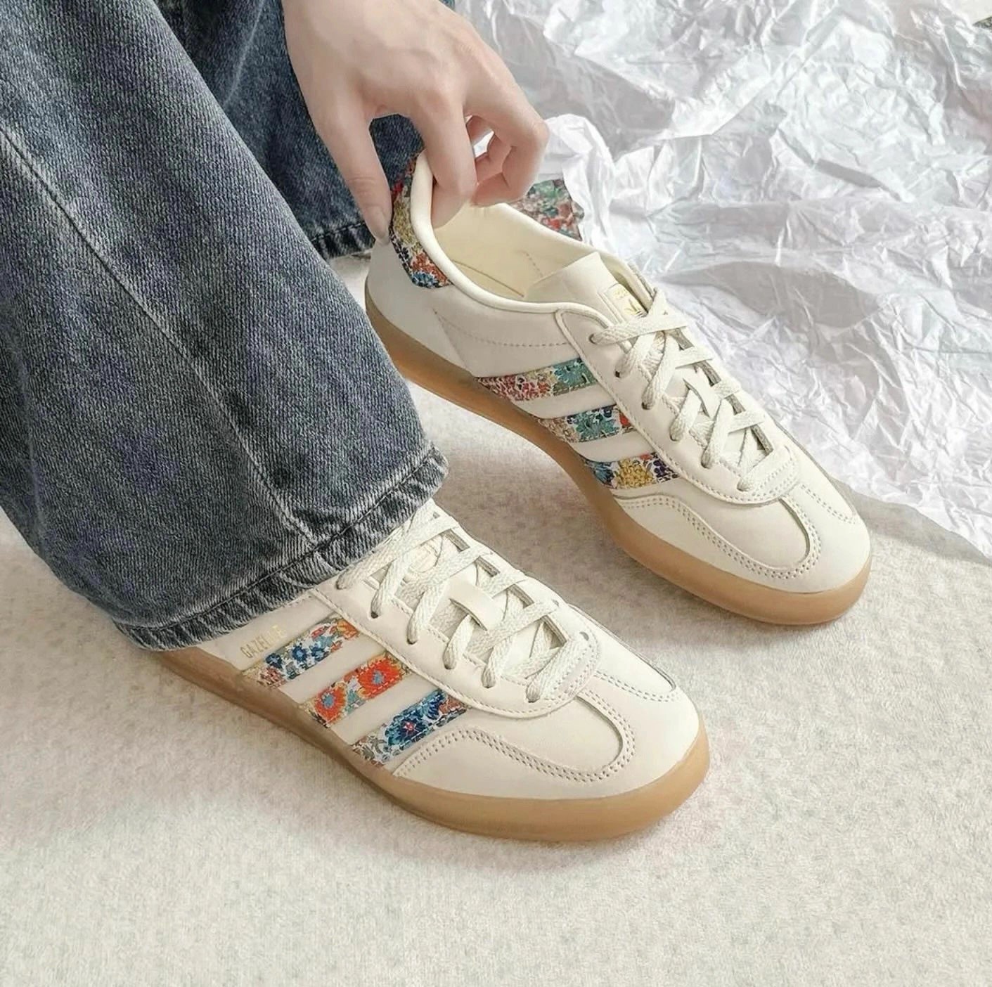 adidas Gazelle x Liberty London Indoor Floral Embroidery Off White JH7370
