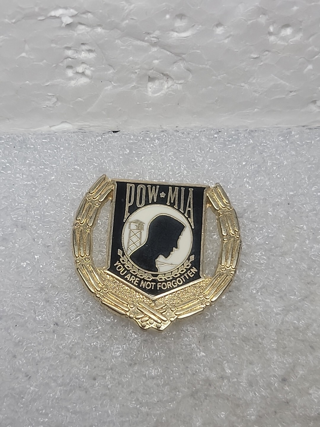 POW MIA You Are Not Forgotten Pin Gold Tone Wreath Dual Clutch Back
