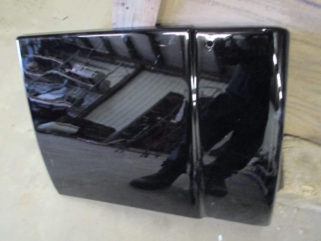 For 2012 VOLVO VNL SLEEPER FAIRING Left , IL