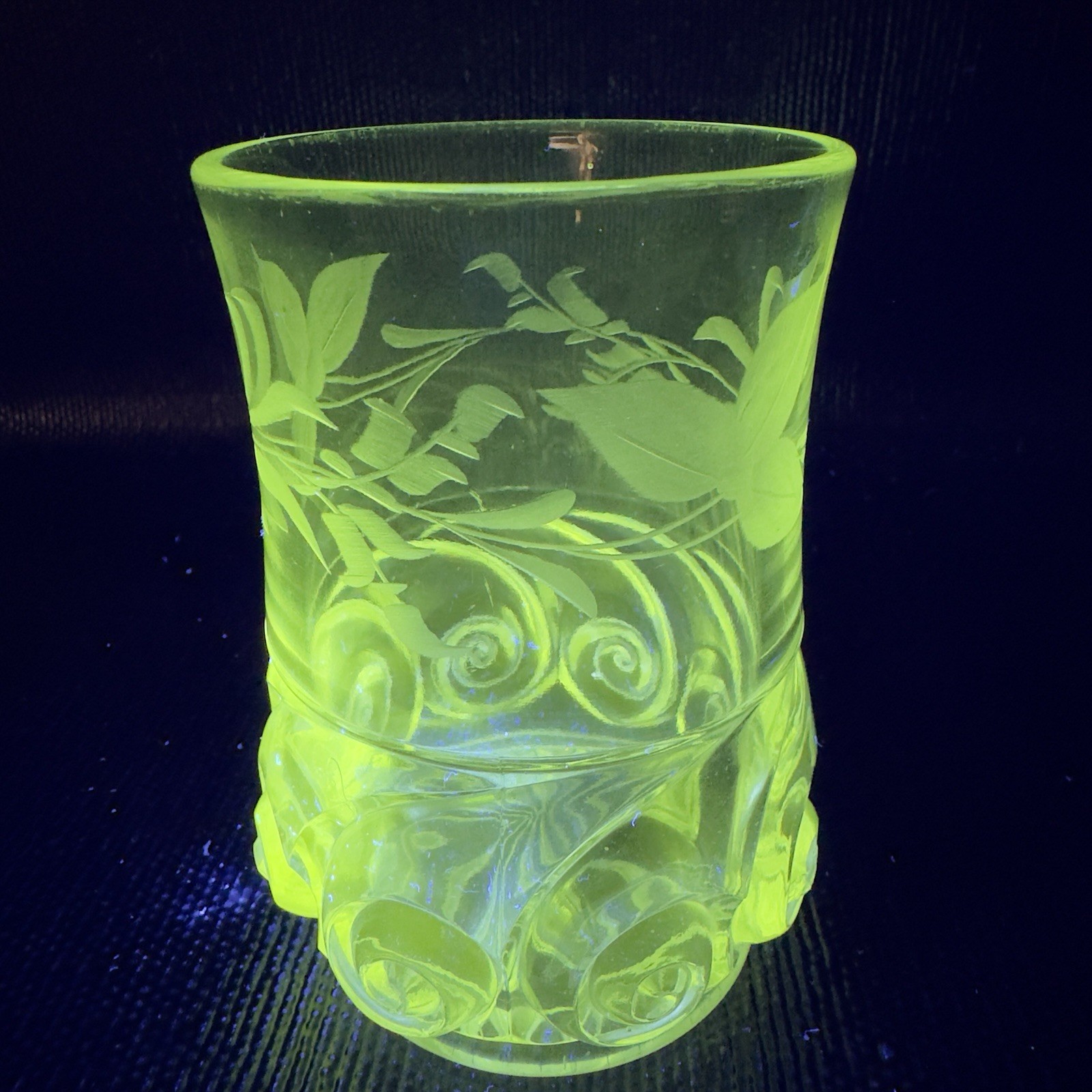 EAPG Geo Duncan Sons Snail Idaho Clear Vase Utensil Holder Manganese 365nm Glow