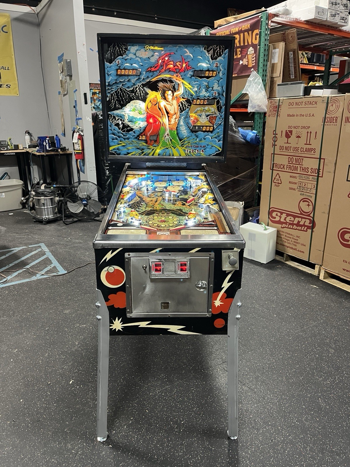 1978 FLASH  PINBALL MACHINE  PROFESSIONAL TECHS  PLAYS GREAT
