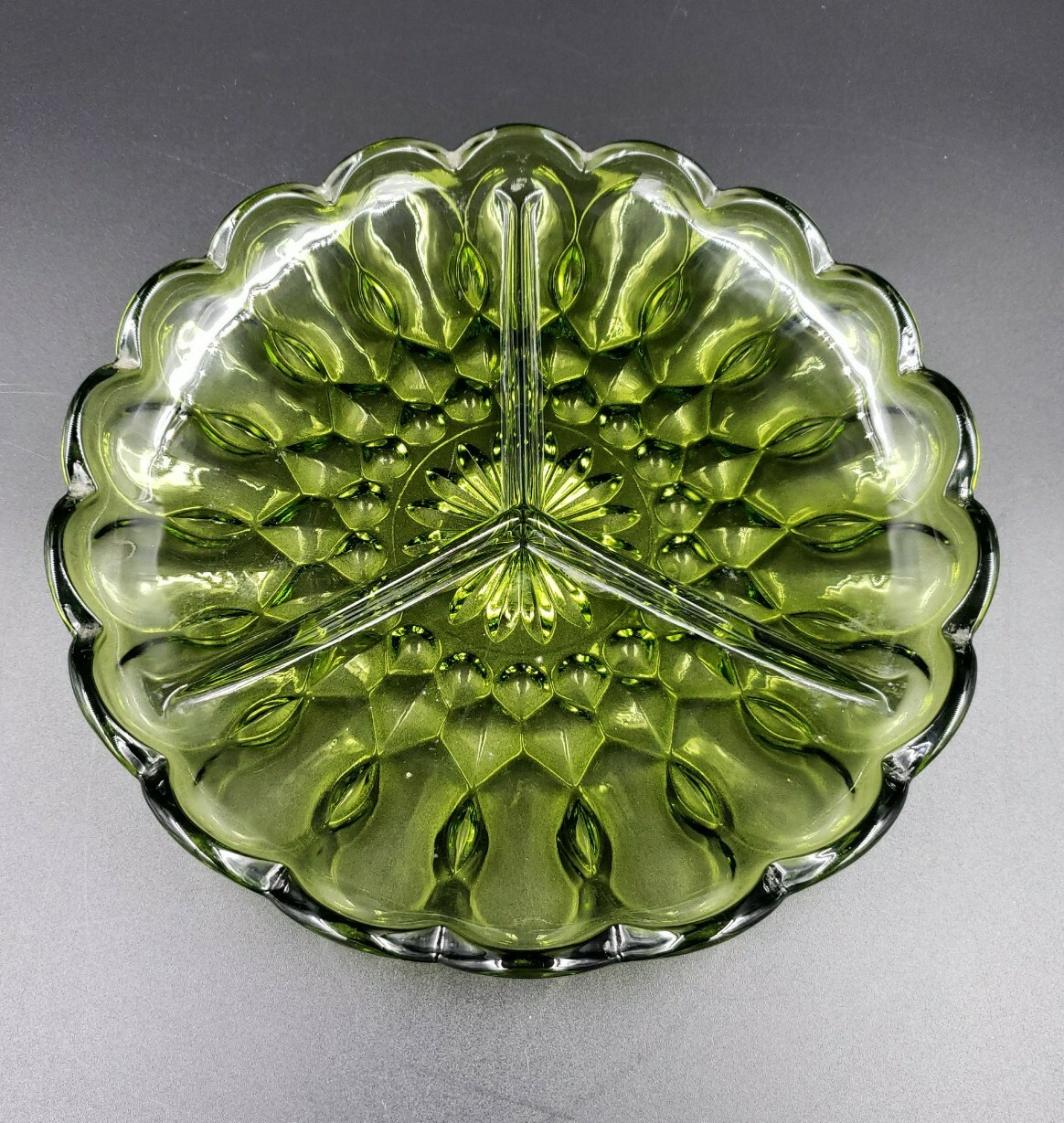 Retro Anchor Hocking Fairfield Avocado Green Divided Relish / Nut Serving Dish