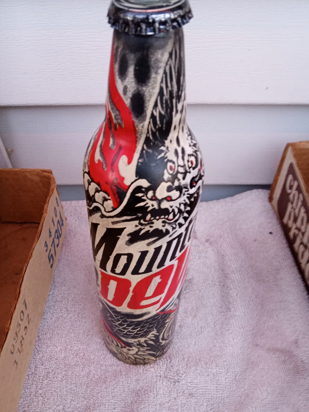 GREEN LABEL ART ALUMUNUM OLDER MOUNTAIN DEW SODA BOTTLE BOTTLES