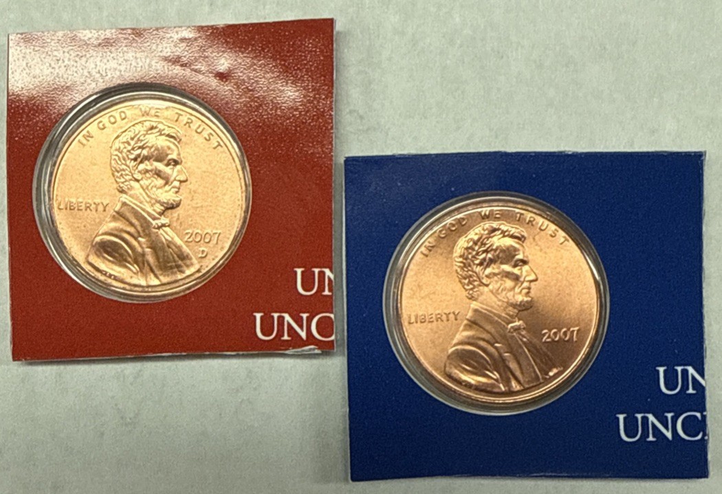 2007 P&D LINCOLN CENT from MINT SET in MINT PLASTIC with Free Shipping