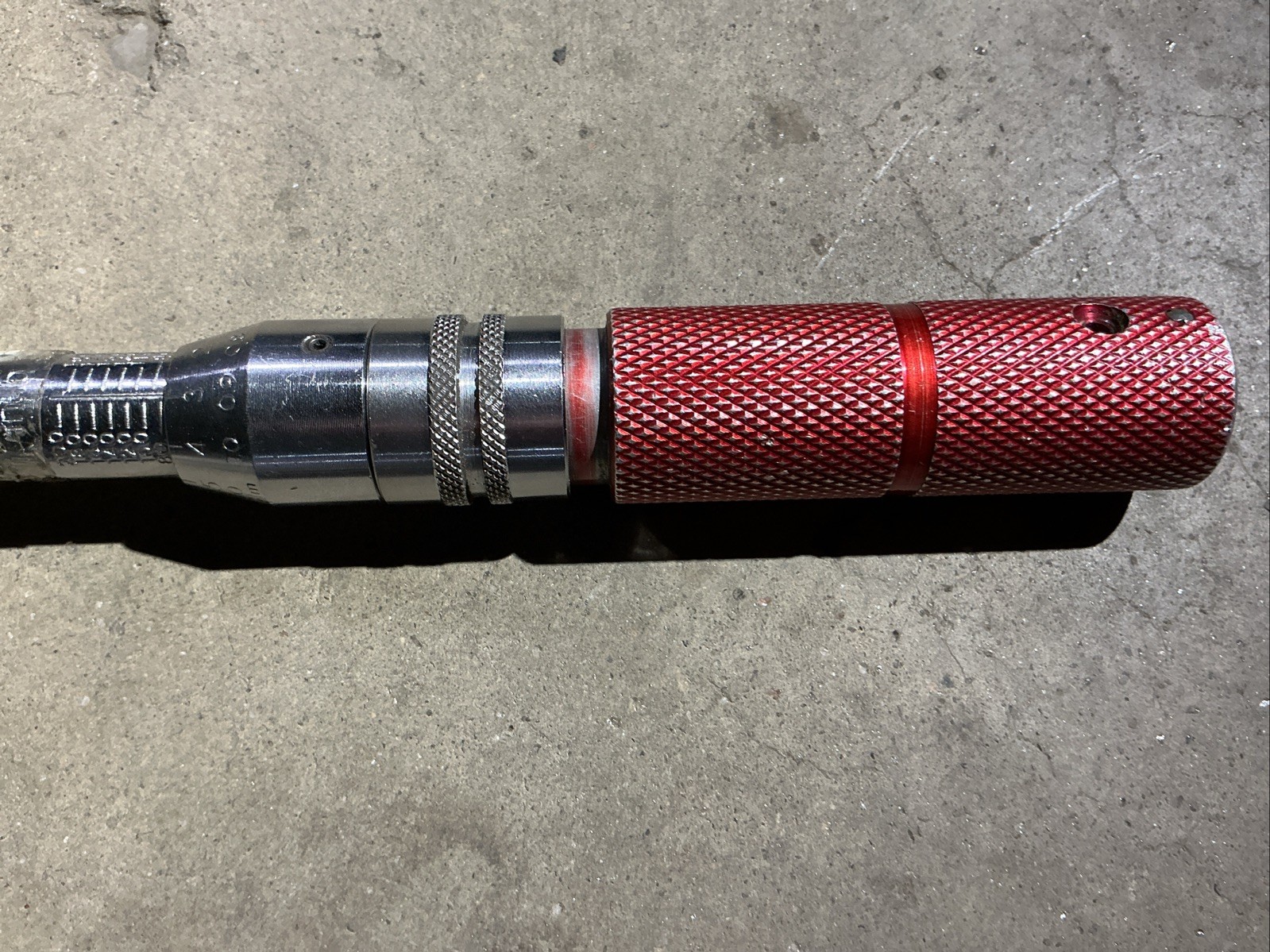 Mac Tools Rounded Head Micro-Adjustable Torque Wrench 30-200 In-Lbs 1/4 TWM200A