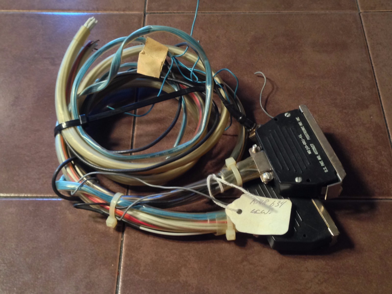 King KNR-634 connectors with wires