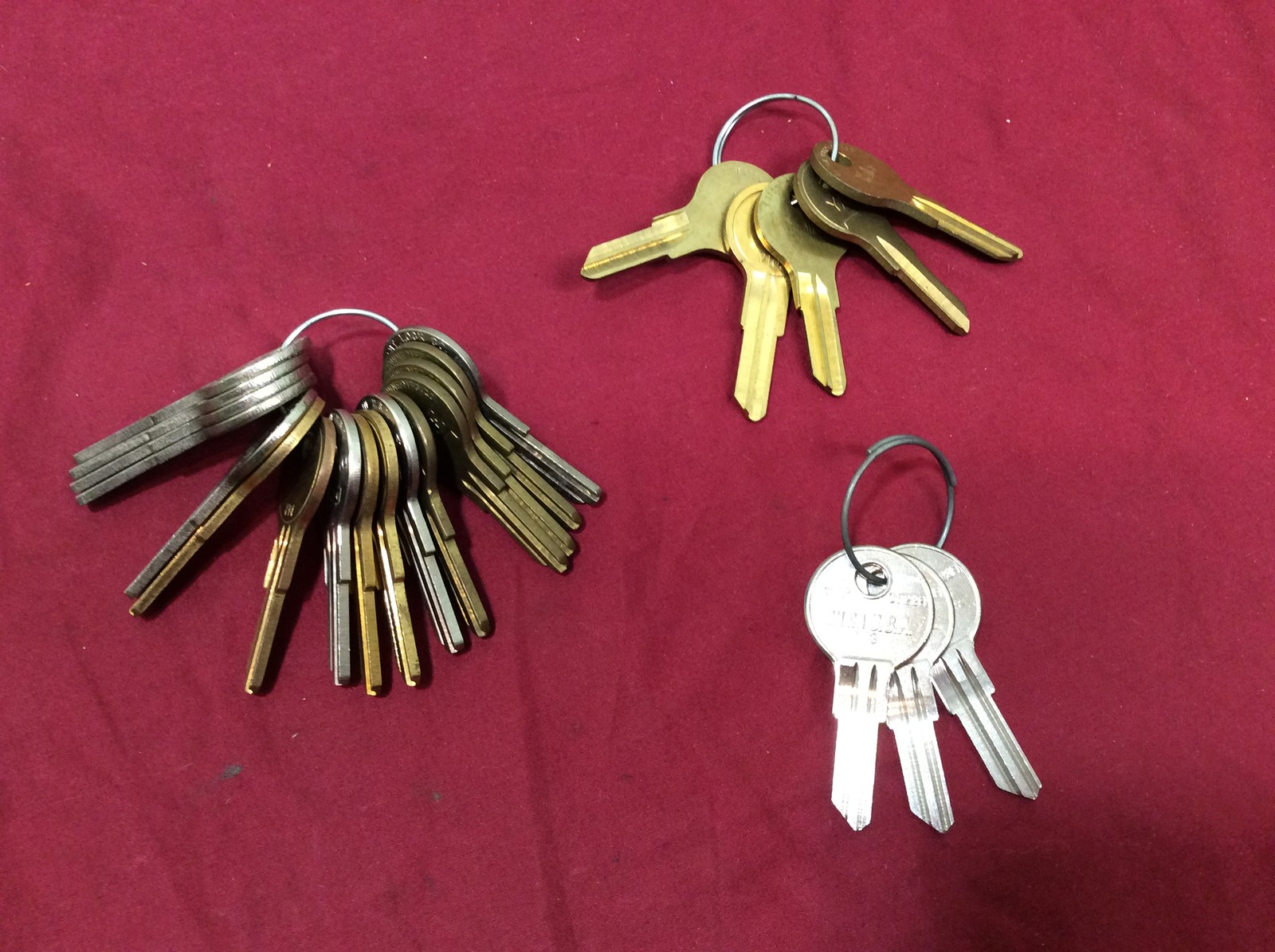 Locksmith Yale Original  & Aftermarket Keyblanks, Set of 24