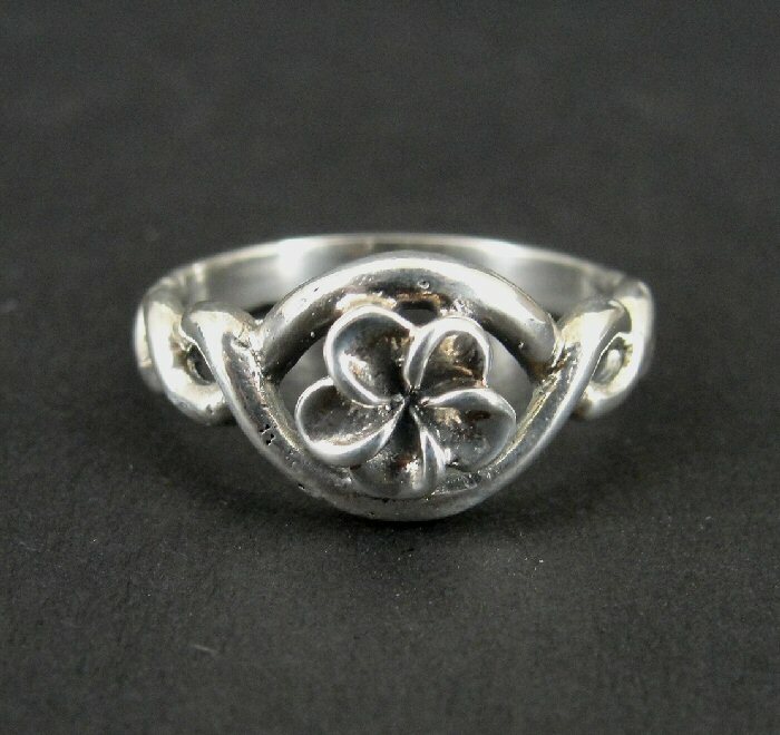 Ring Silver Plumeria Flower with Twist Sides Sterling 925 Size 7.5 Ring Band