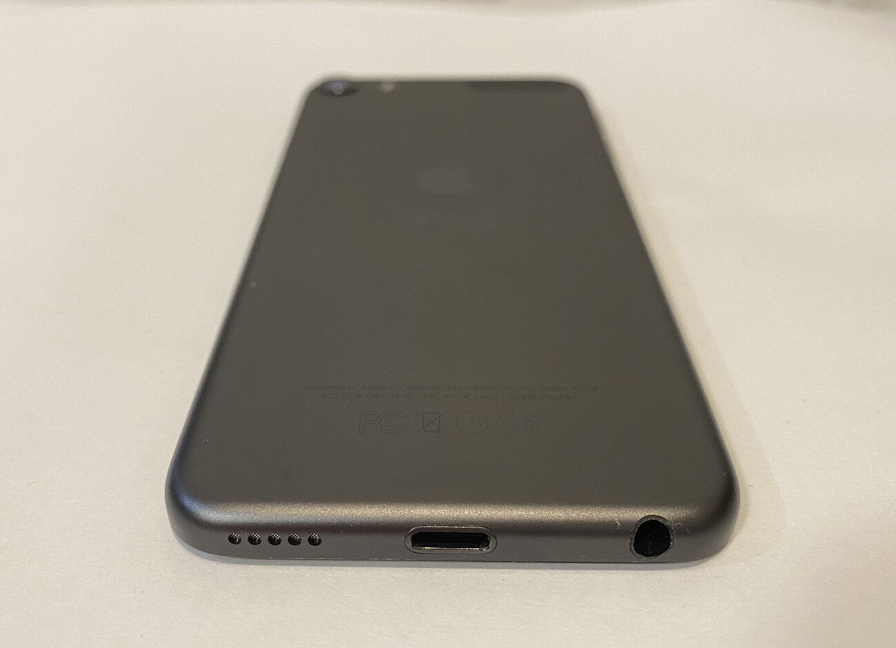 Apple iPod Touch 6th Generation Space Gray (16 GB)