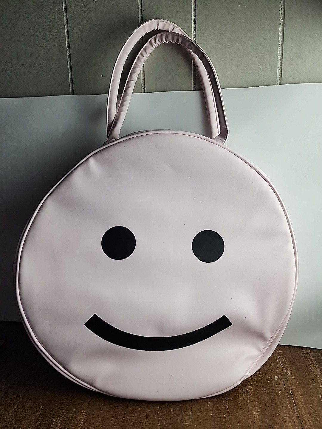 BAN.DO Super Chill Cooler Bag - Happy Face 18" By 18" Faux Leather Pink Round