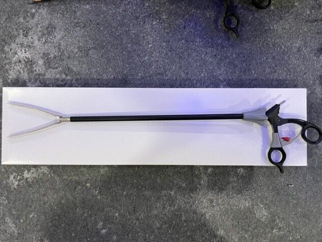 Aesculap PO228R Simon Renal Pole Clamp laparoscopic 10mm grasper new