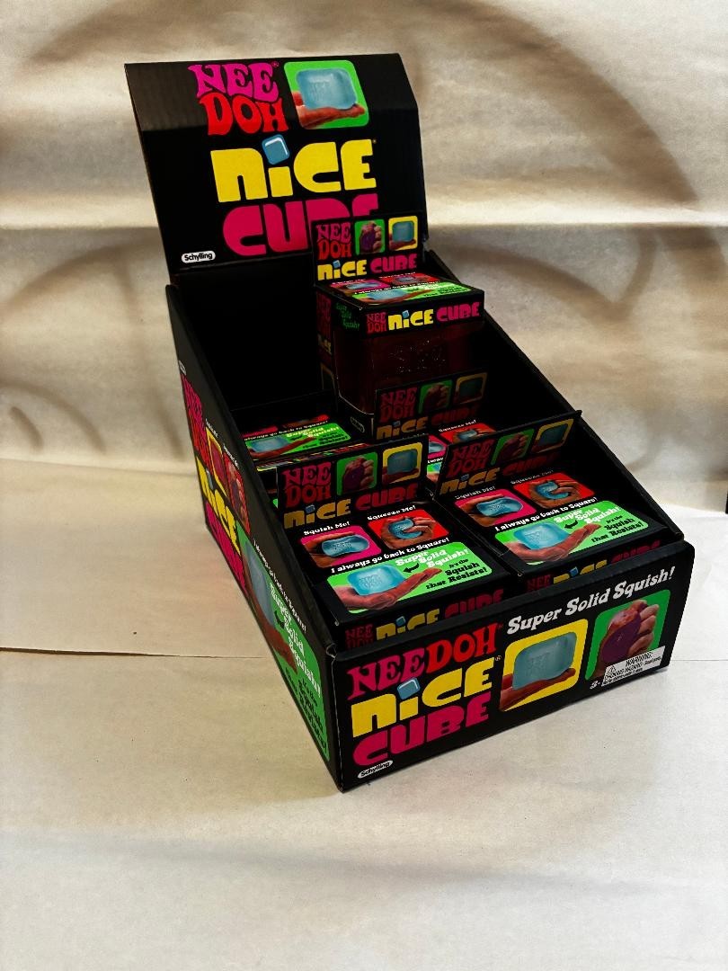 Schylling NeeDoh Nice Cubes Lot of 7 & Display Box Blue Purple Pink NEW Nee Doh