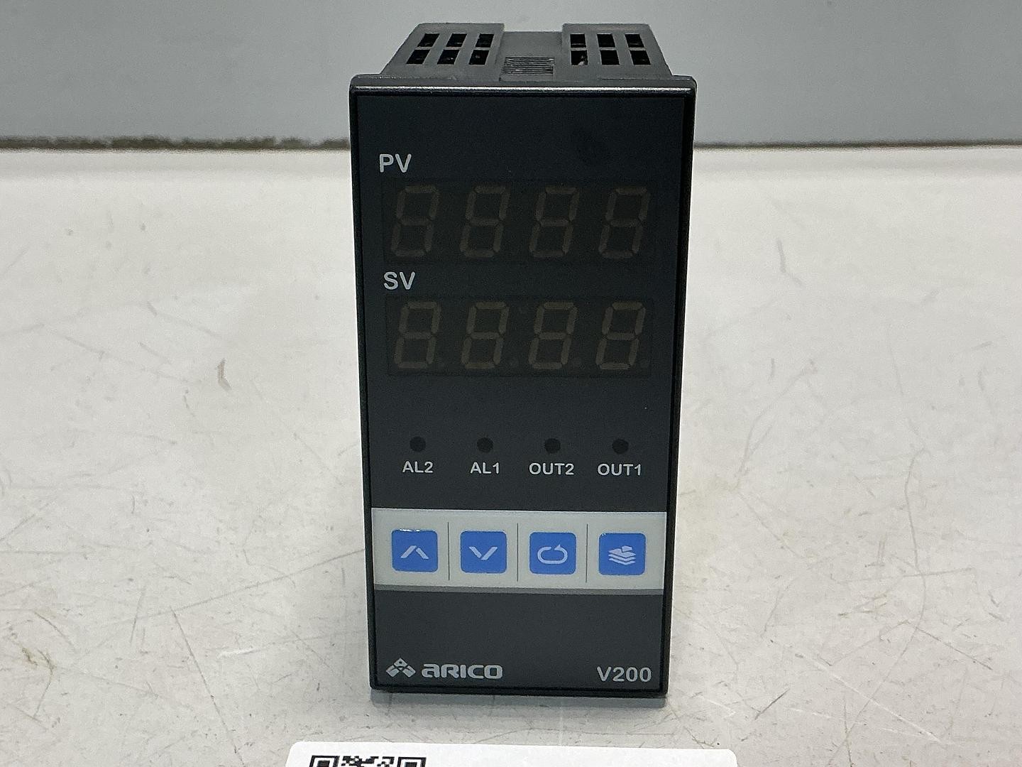 ARICO TECHNOLOGY V200 TEMPERATURE CONTROL USED #151803