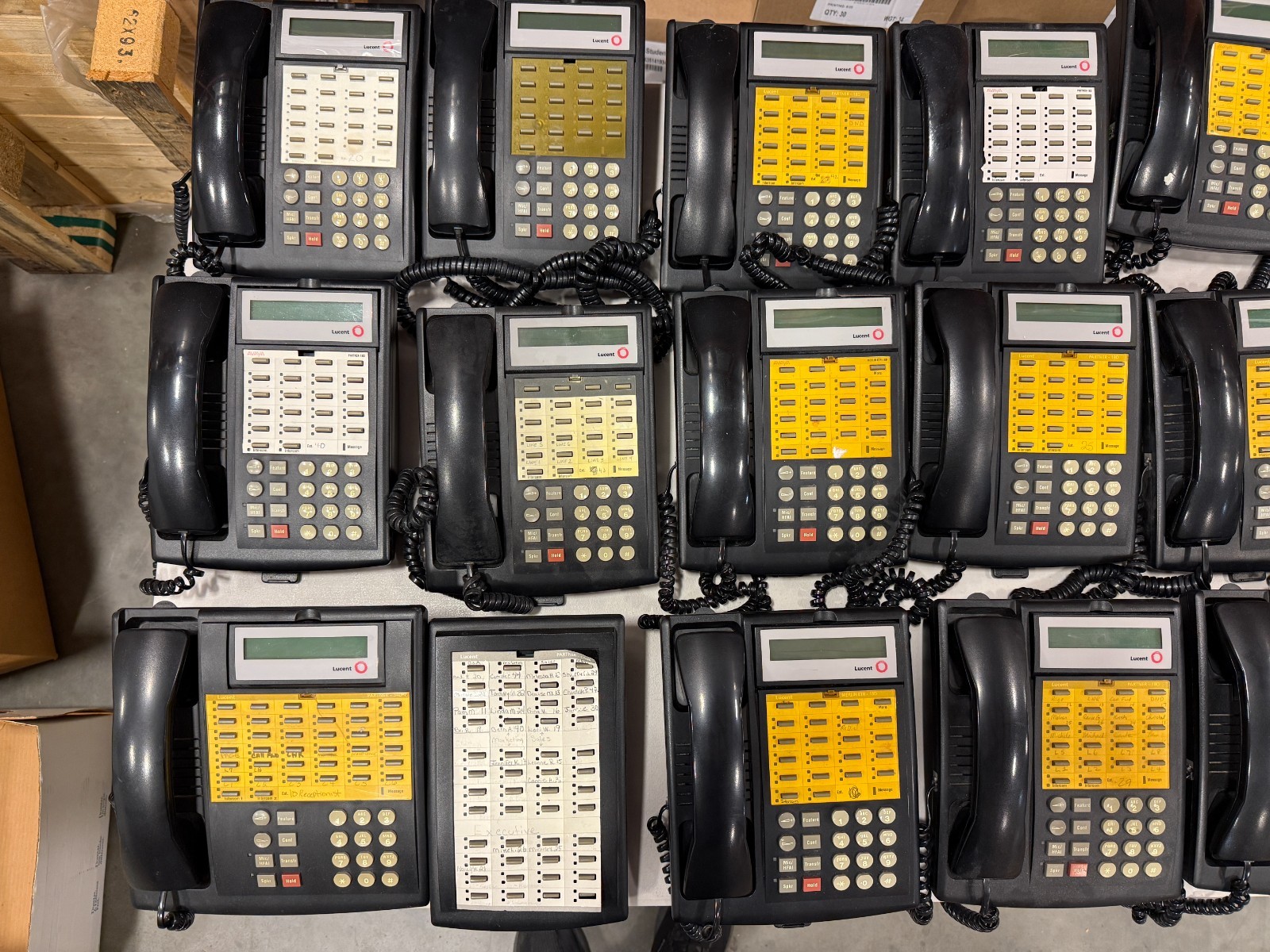 LUCENT/AVAYA PARTNER Business Phone System W/lots of phones