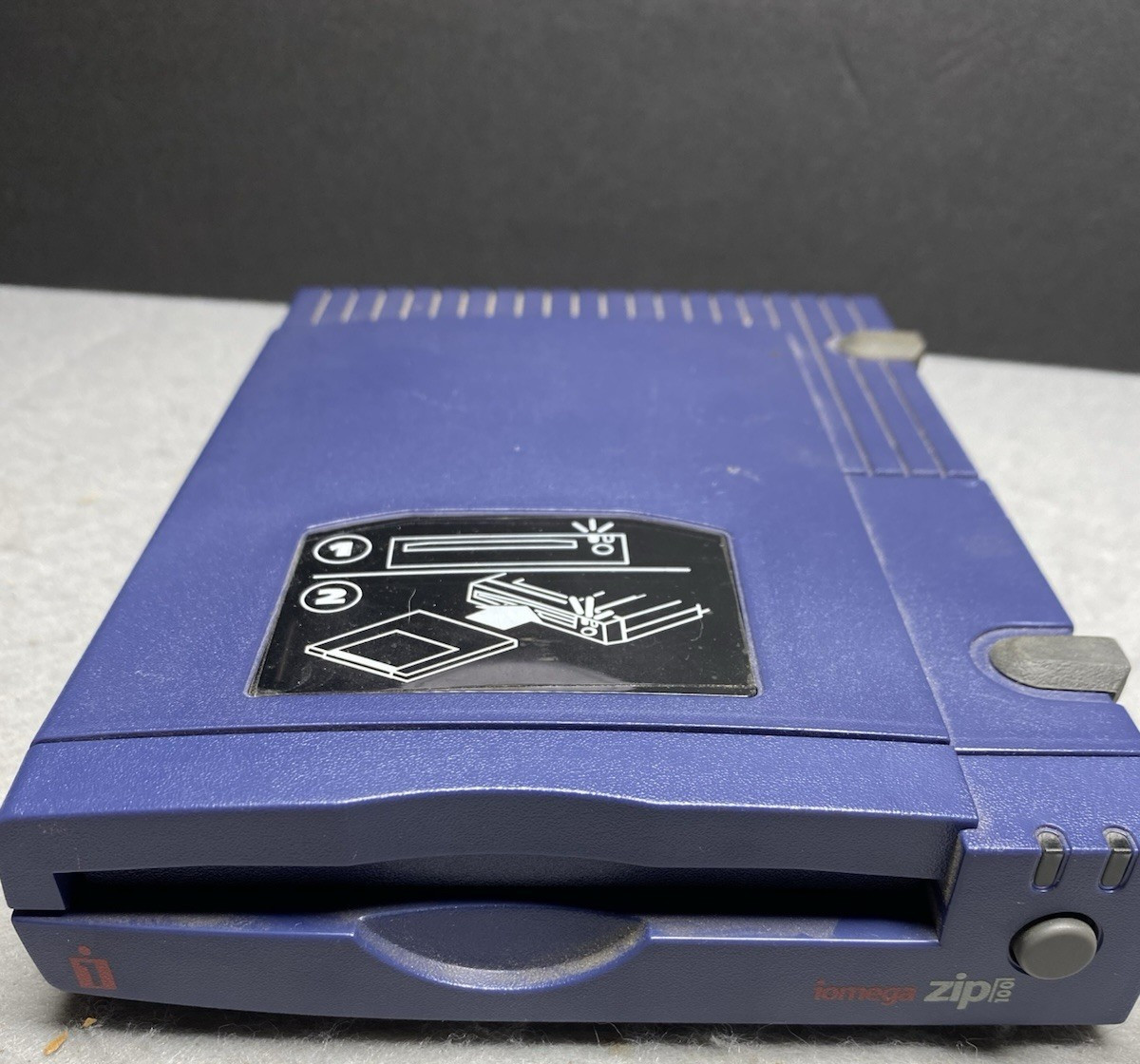 Vintage Iomega ZIP-100 Drive Z100P2 with AC Adapter - Untested