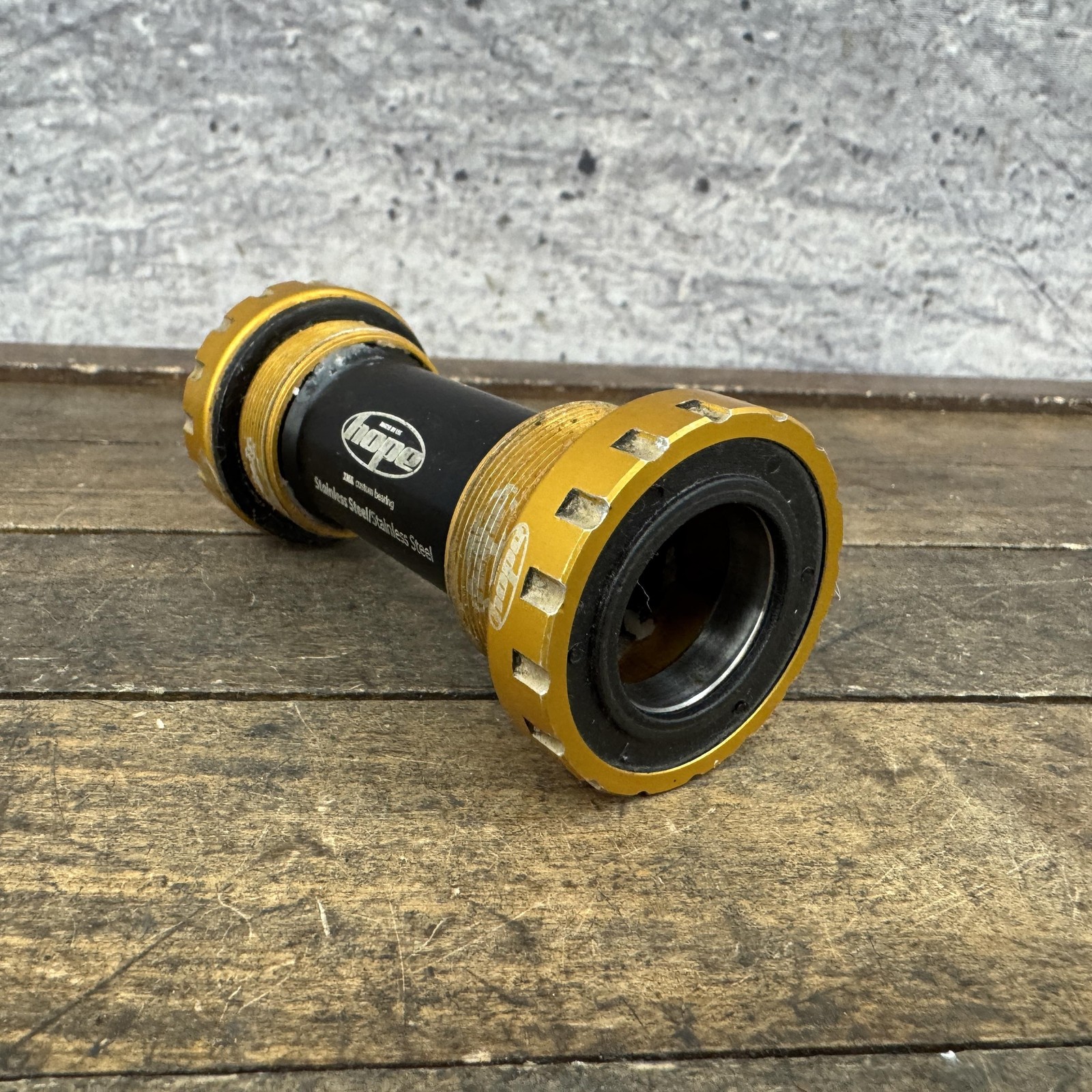 Hope External Bottom Bracket BSA 73mm 24mm Hollowtech II Gold Stainless Steel