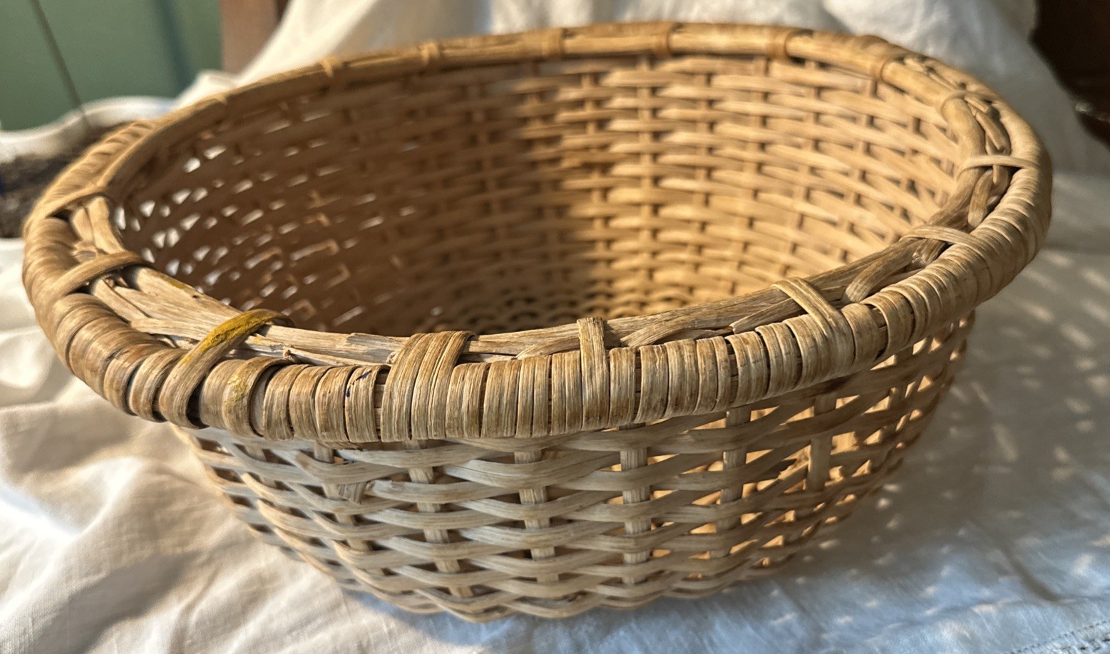 Wicker Rattan Basket 13.5w Storage Cottagecore Farmhouse Decor Country