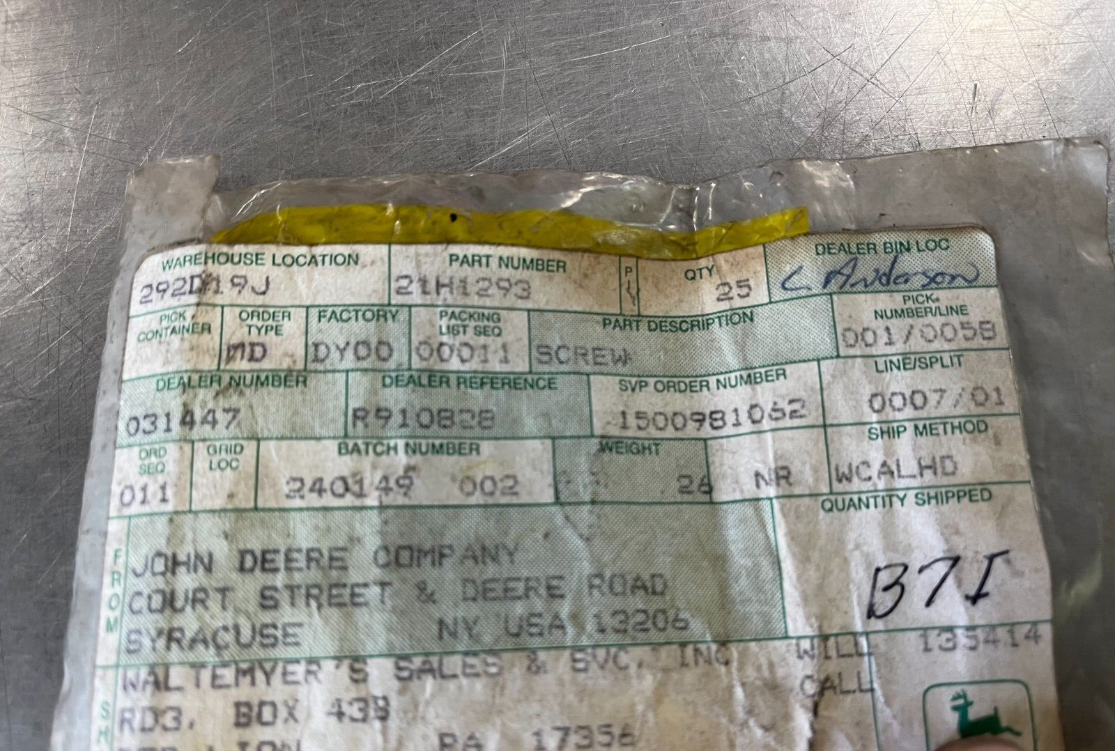 21H1293 OEM John Deere Screw QTY 5