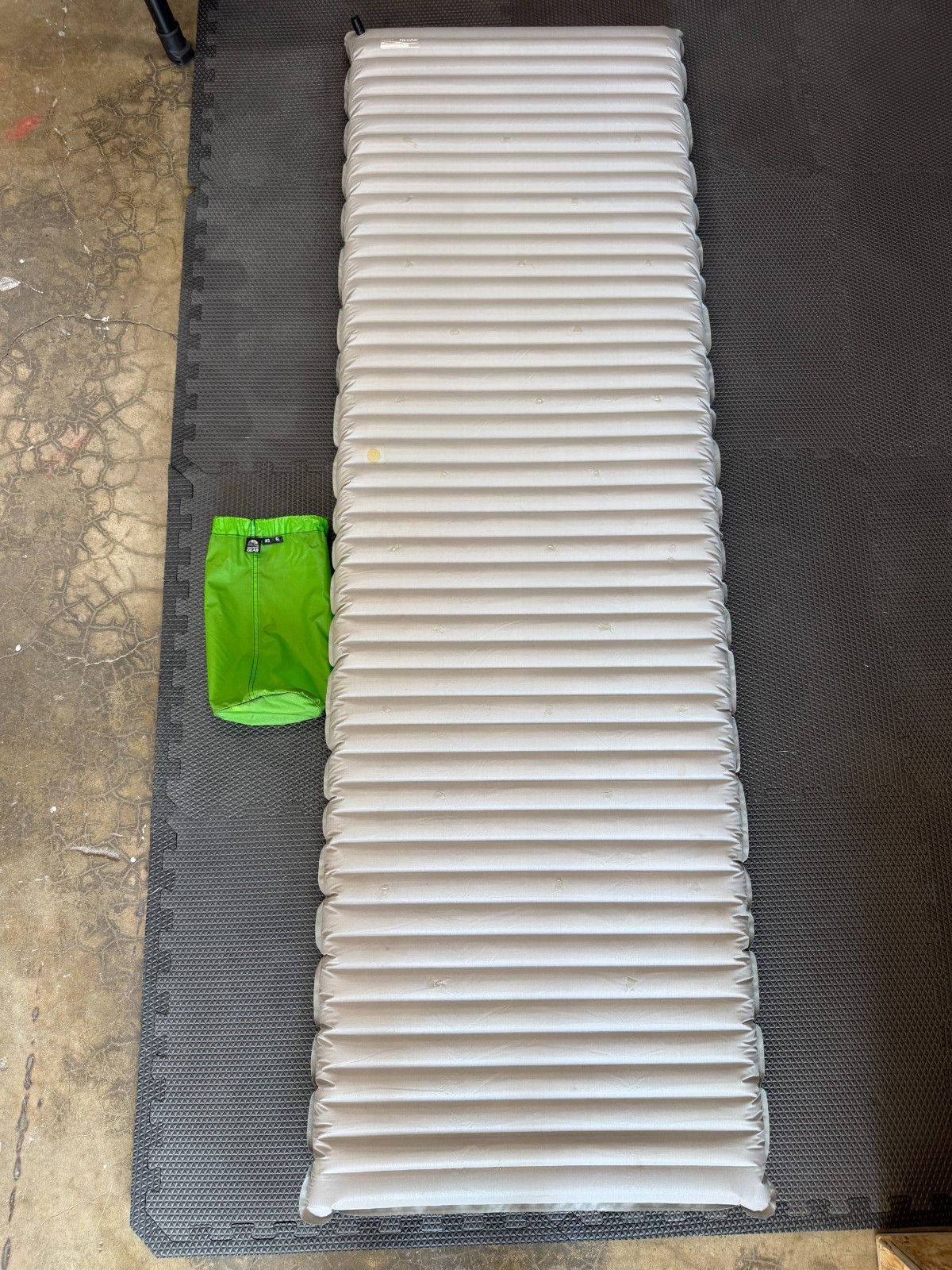 Thermarest Neoair Xtherm Long Wide Sleeping Pad