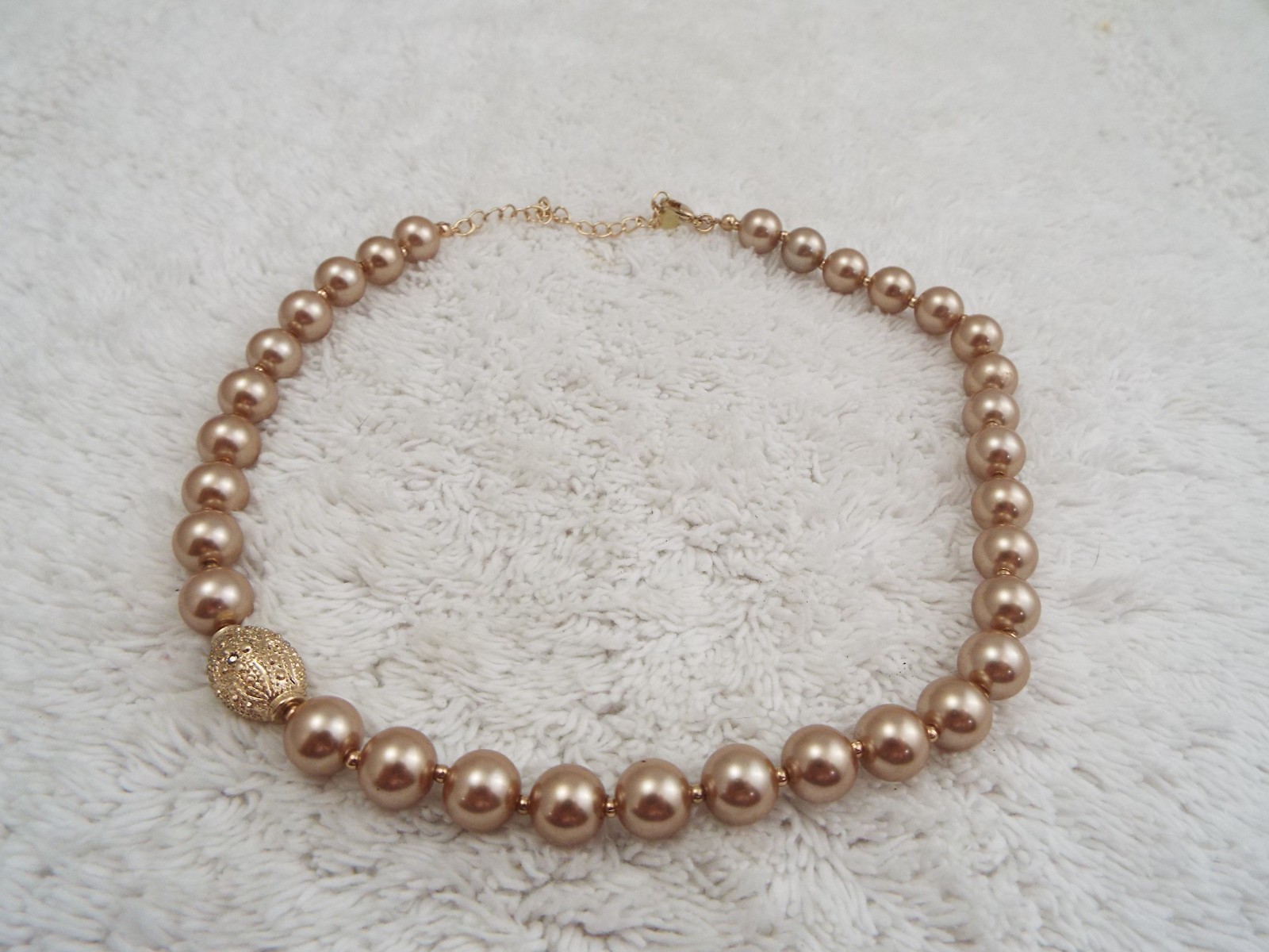 AVON Champagne Bead Necklace (B29)