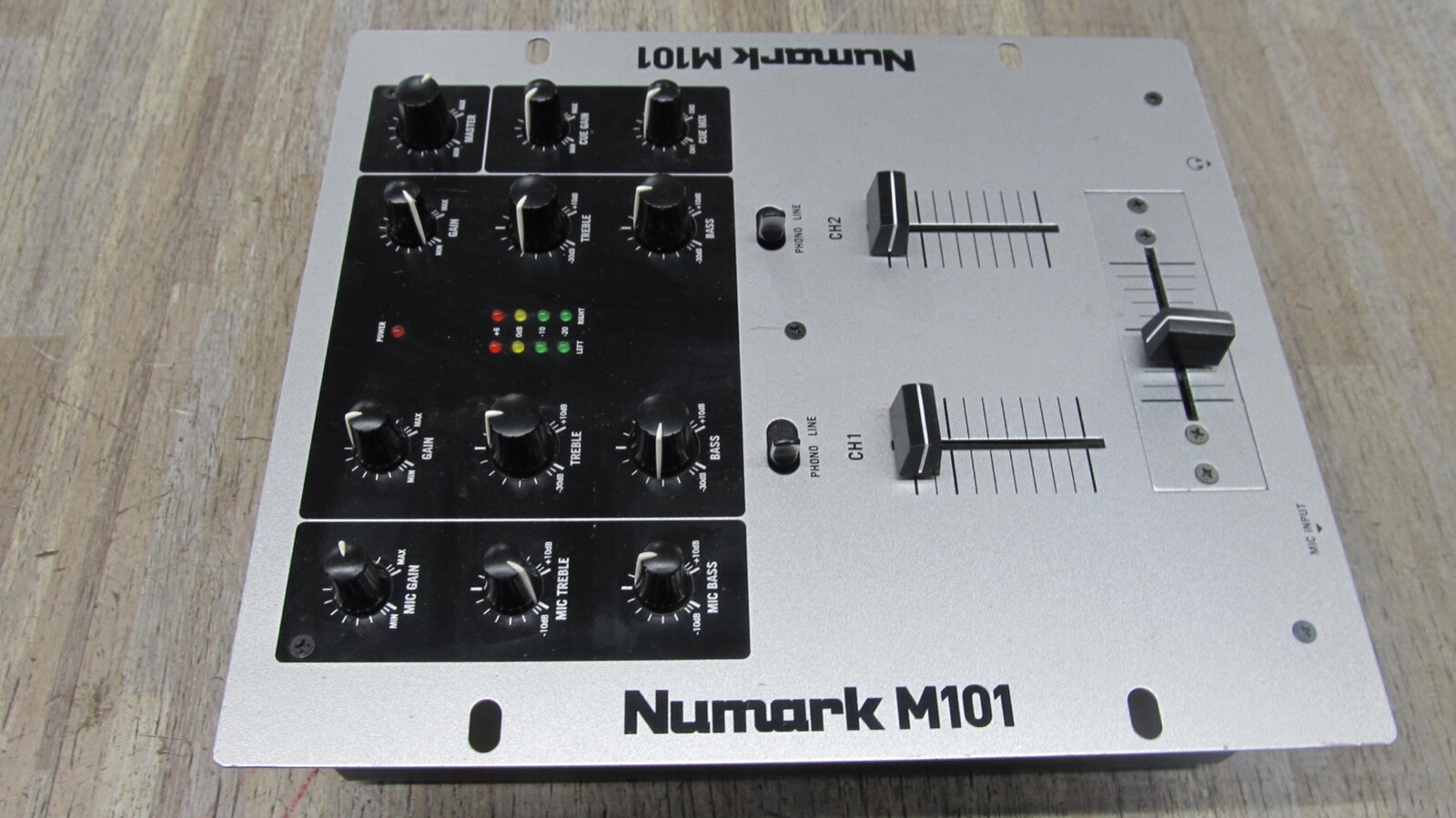 Numark M101 Mixer no power adapter. free shipping