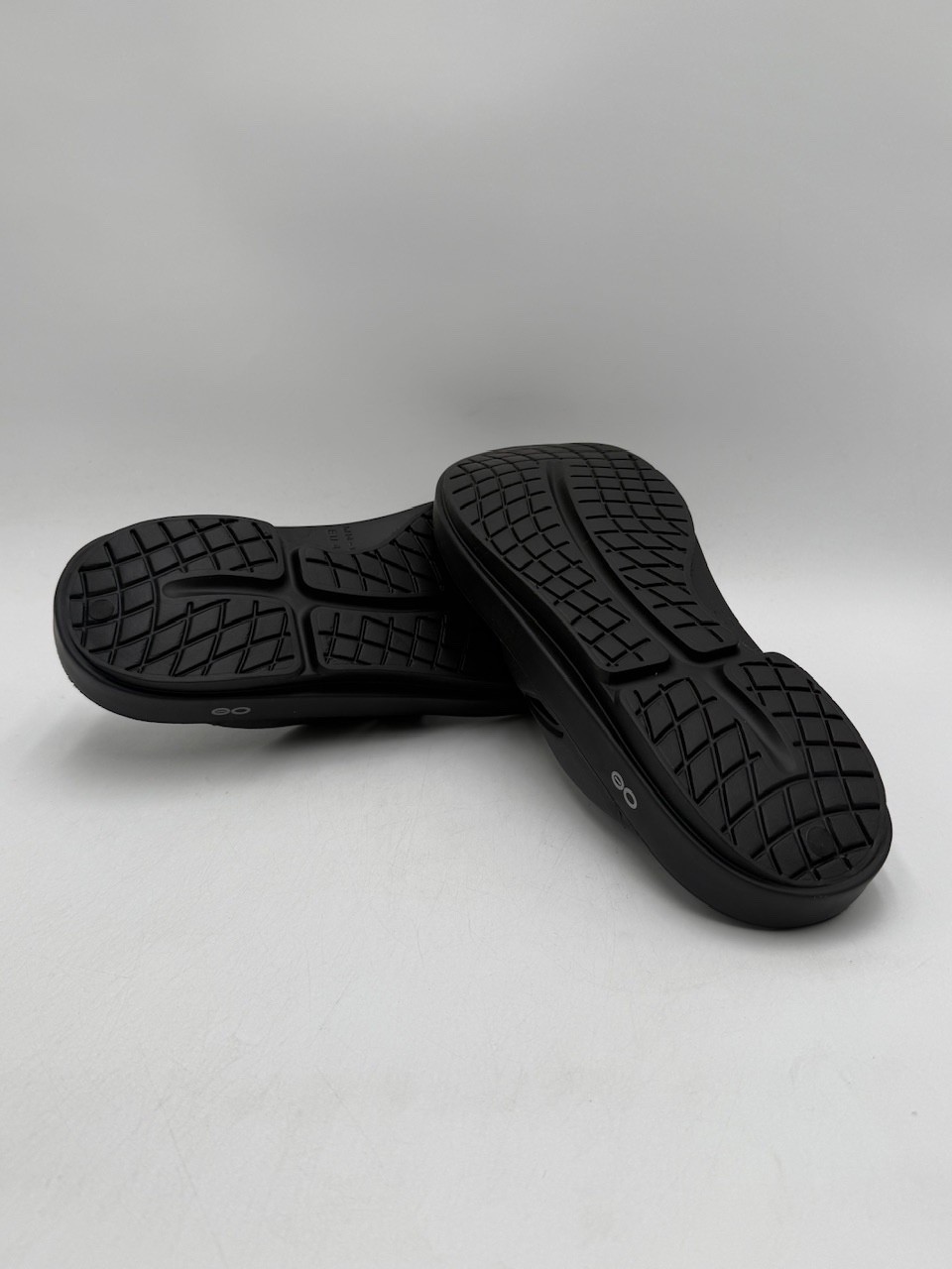 Oofos OORIGINAL Unisex USED Slide Sandal Black Multiple Sizes