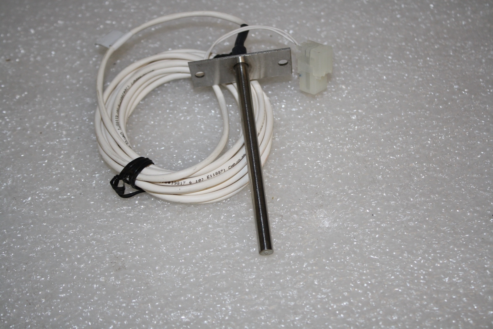 Johnson Controls TE-631GV-2 Duct Temperature Nickel Sensor 4" Probe