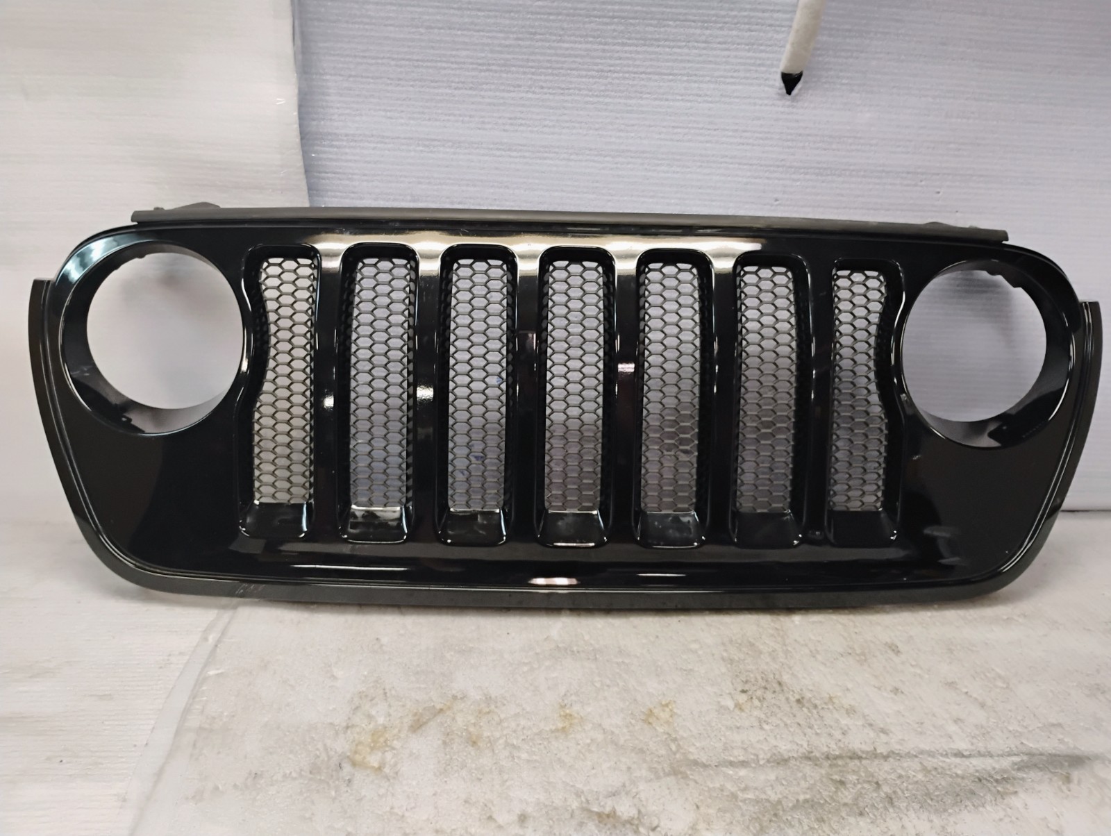 OEM Front Black Grille For 2018-2024 Jeep Wrangler/Gladiator 6BY75TRMAC