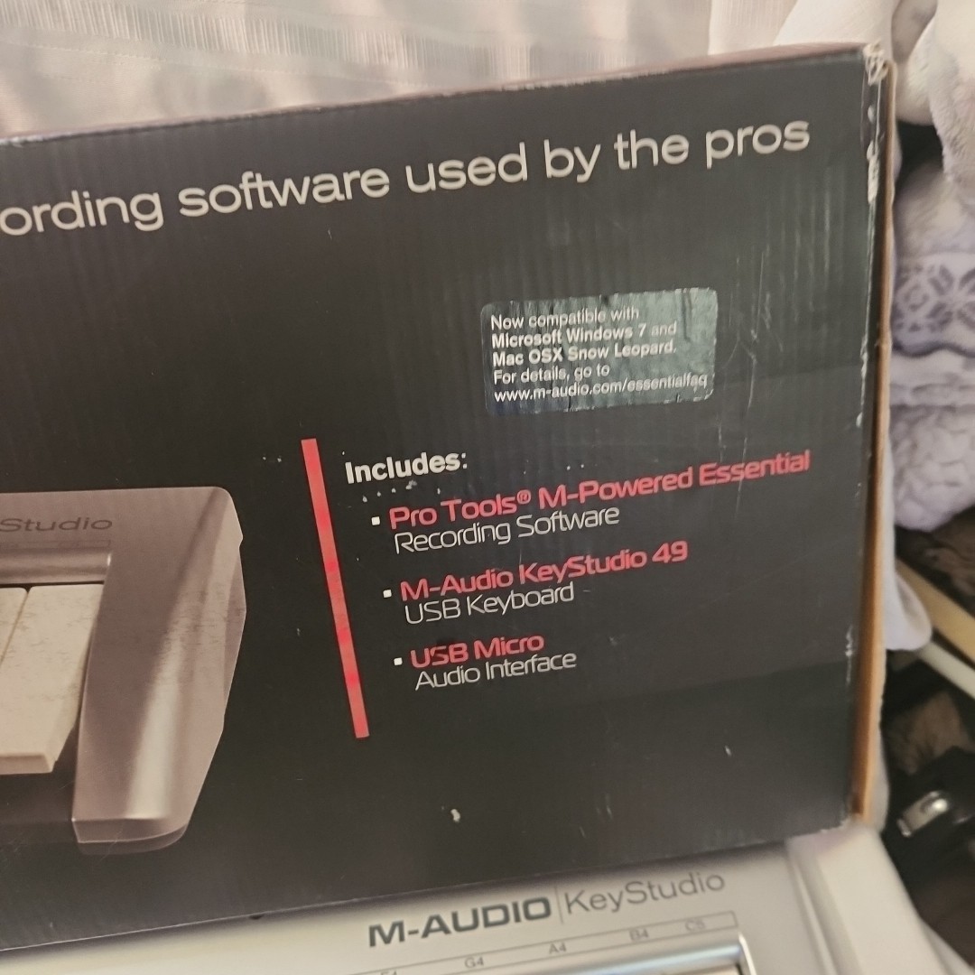M-Audio KeyStudio 49 Keyboard In Original Box USB Beat Making Piano PC / Mac