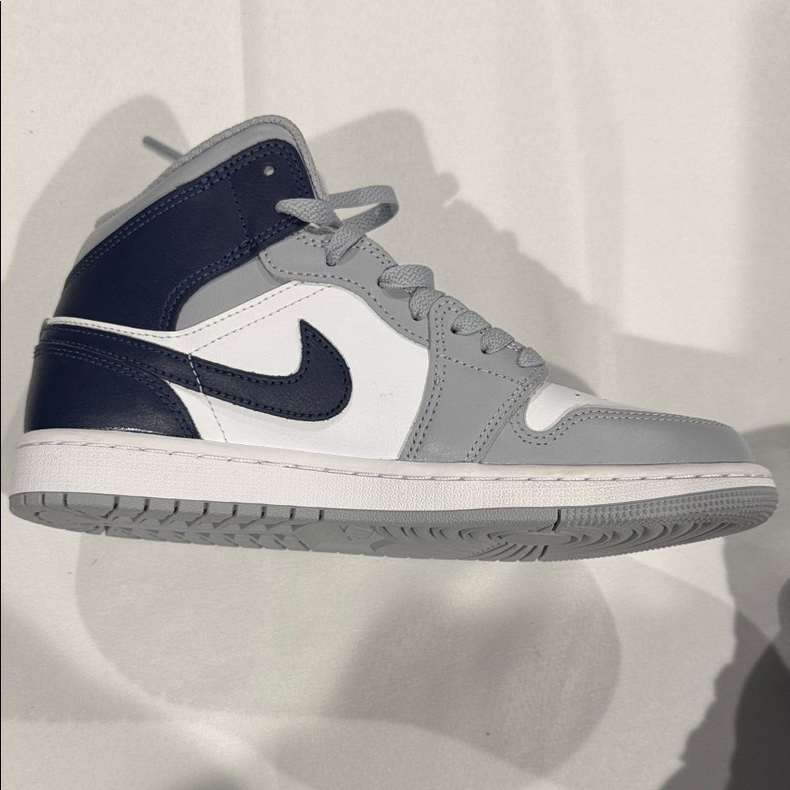 Nike Men's Gray and White Sneakers