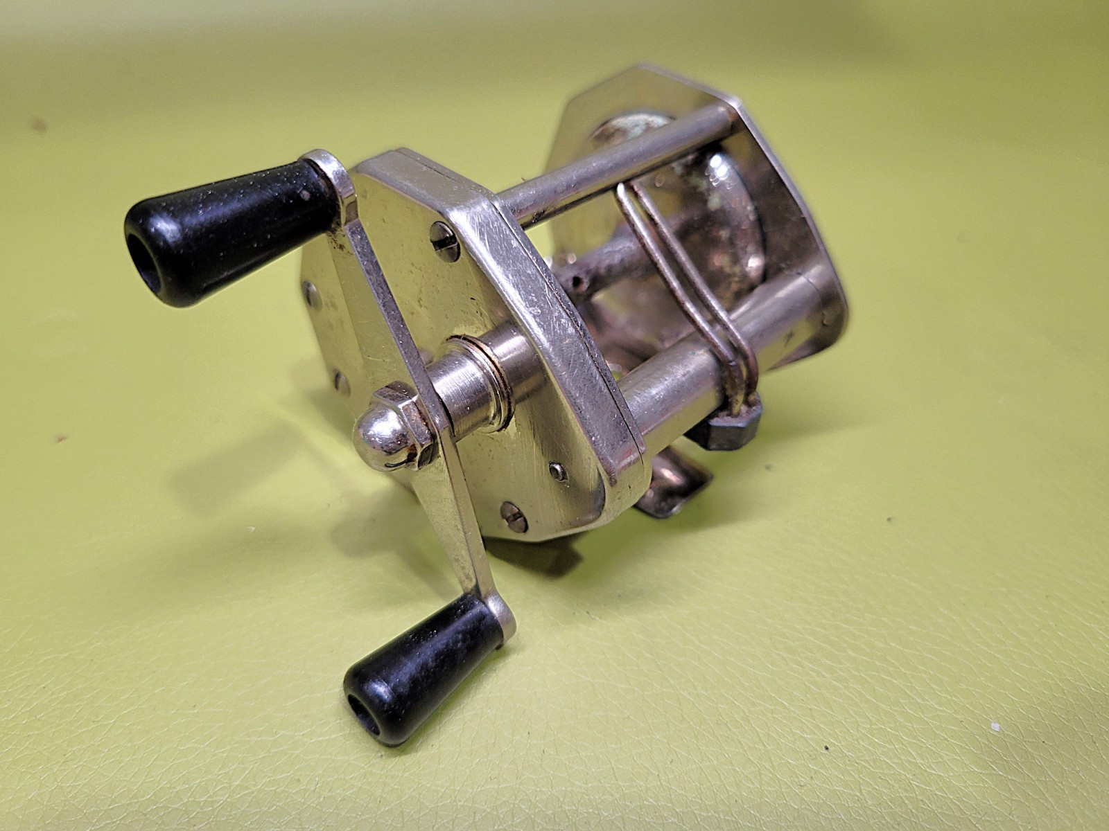 ANTIQUE 1920s FOX CO. 100 YD HIGH GRADE LEVEL WIND 25L BAUN NICKEL FISHING REEL