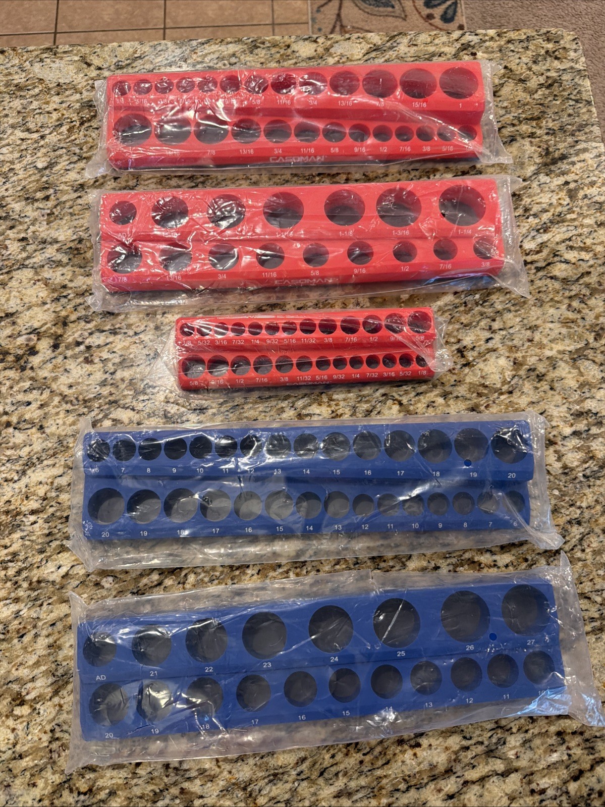 CASOMAN Magnetic Socket Organizer 2-Piece Blue & 3 Red For Metric & SAE Sockets