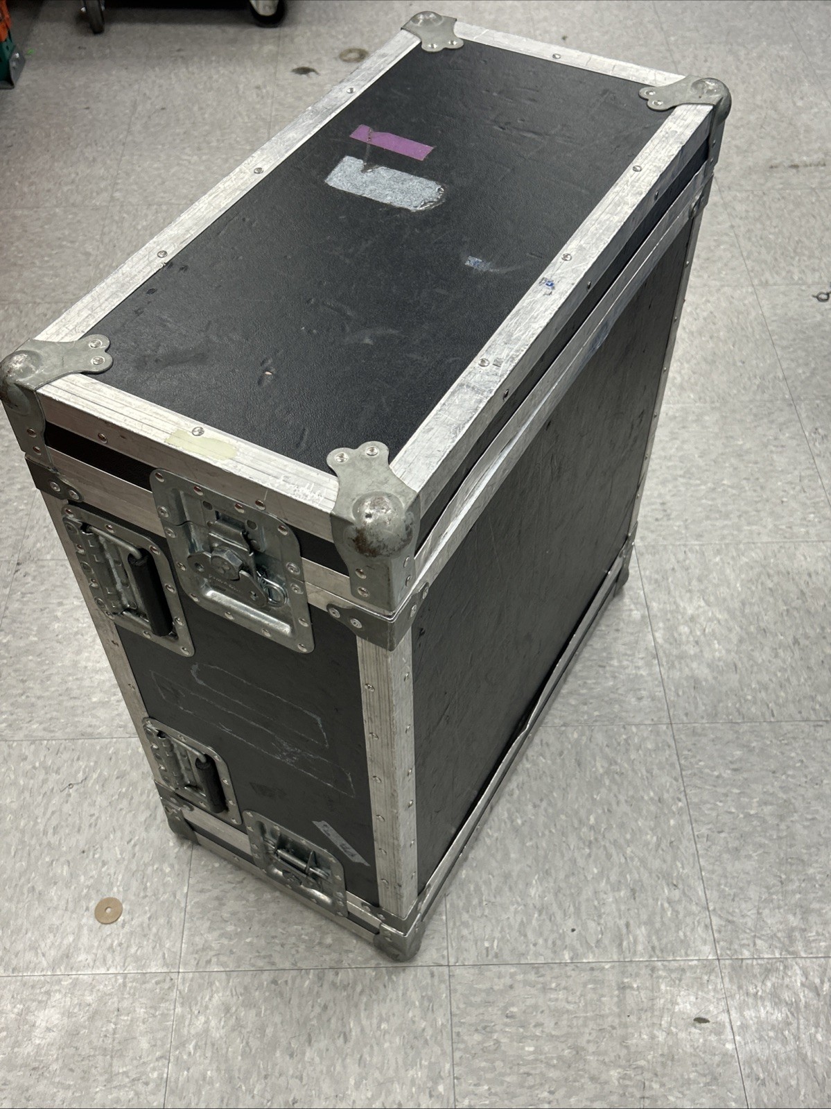 Flight Case Server Rack 4U Penn Elcom 19” Wide 21” Depth 2” Foam, missing parts