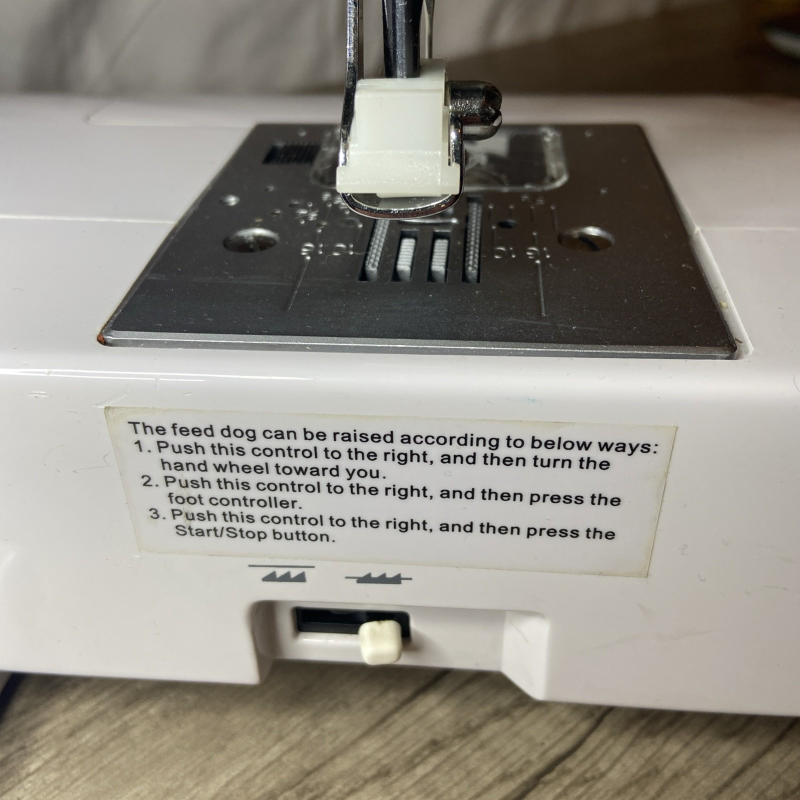 Computerized Portable Sewing Machine w/ 200 Stitches, 8 Buttonholes, Embroidery