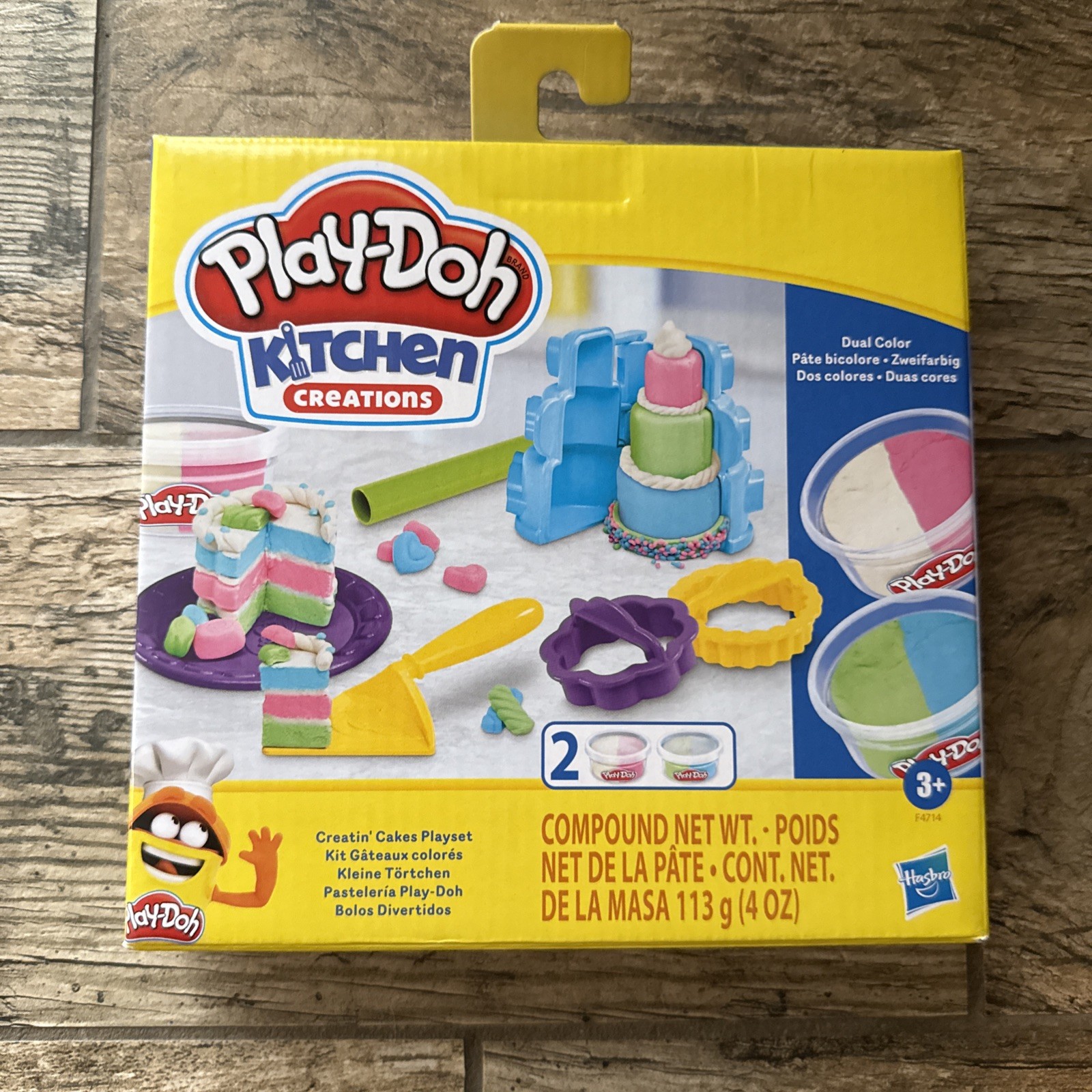 NEW Play-Doh Kitchen Creations Cakes Playset  Hasbro Cake Arts Crafts Kids Toy