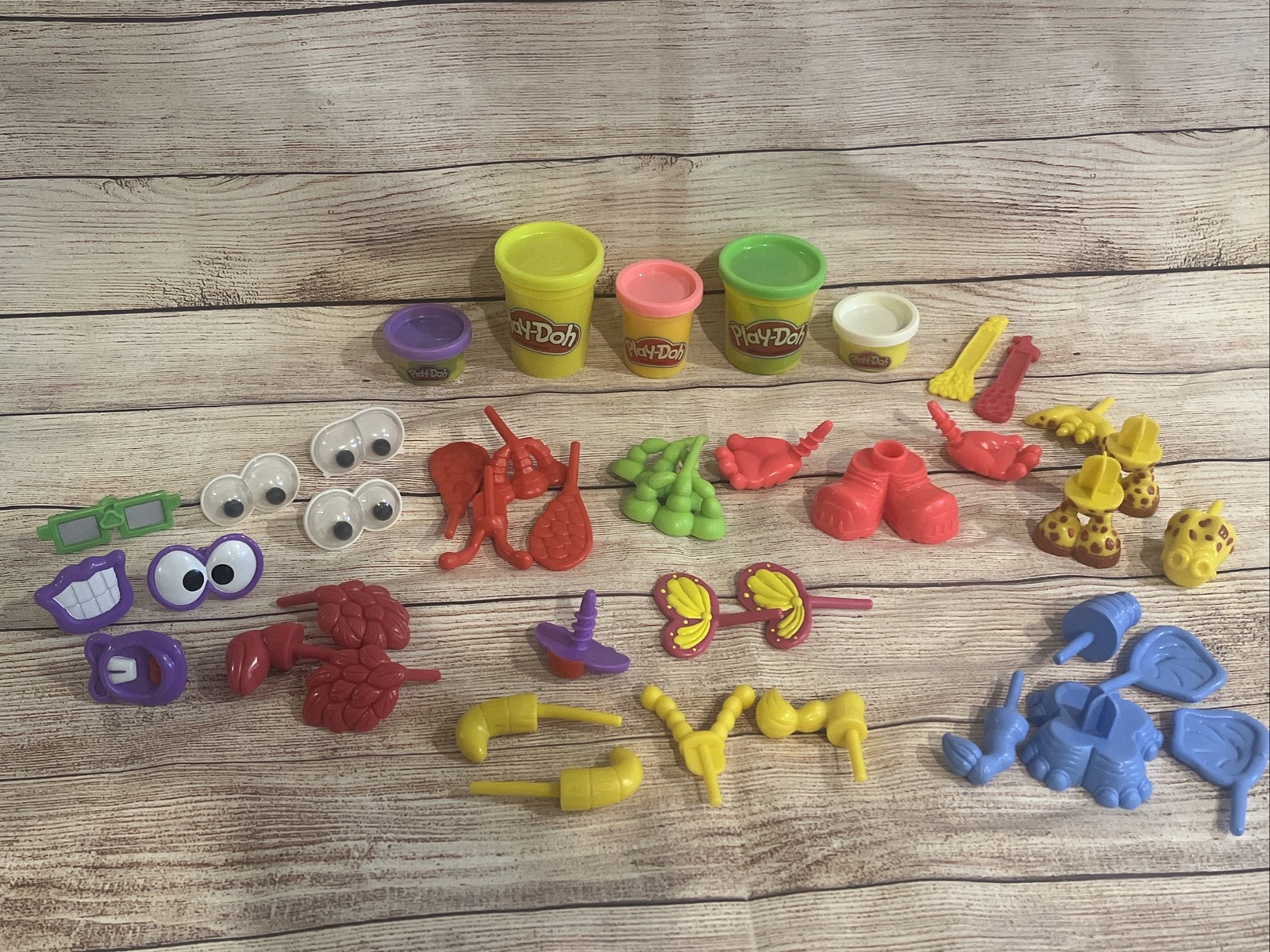 Play-Doh Fun Animals & Insects Set Zoo Bugs Birds Butterfly Google Eyes EZ 2 Do