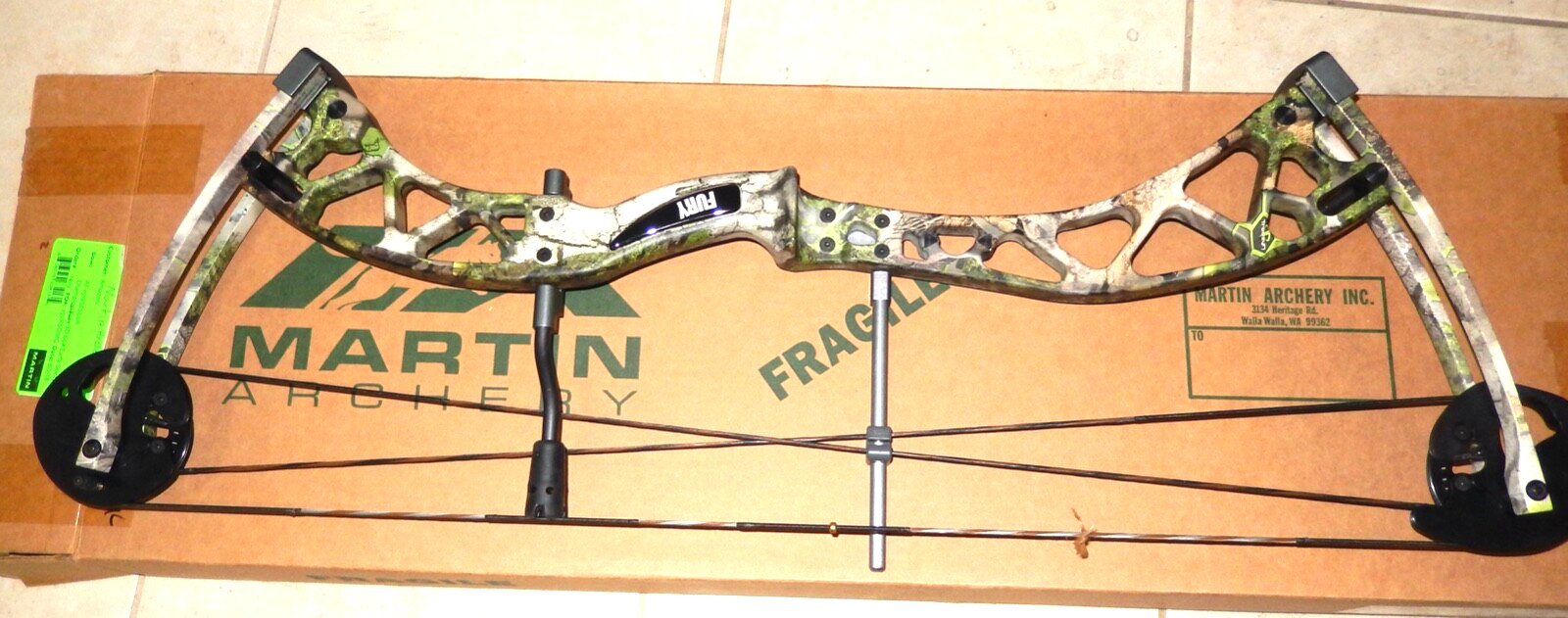 Martin Archery Champion Carbon Fury SD Compound Bow, 60lb, Early Seezyn, Right H
