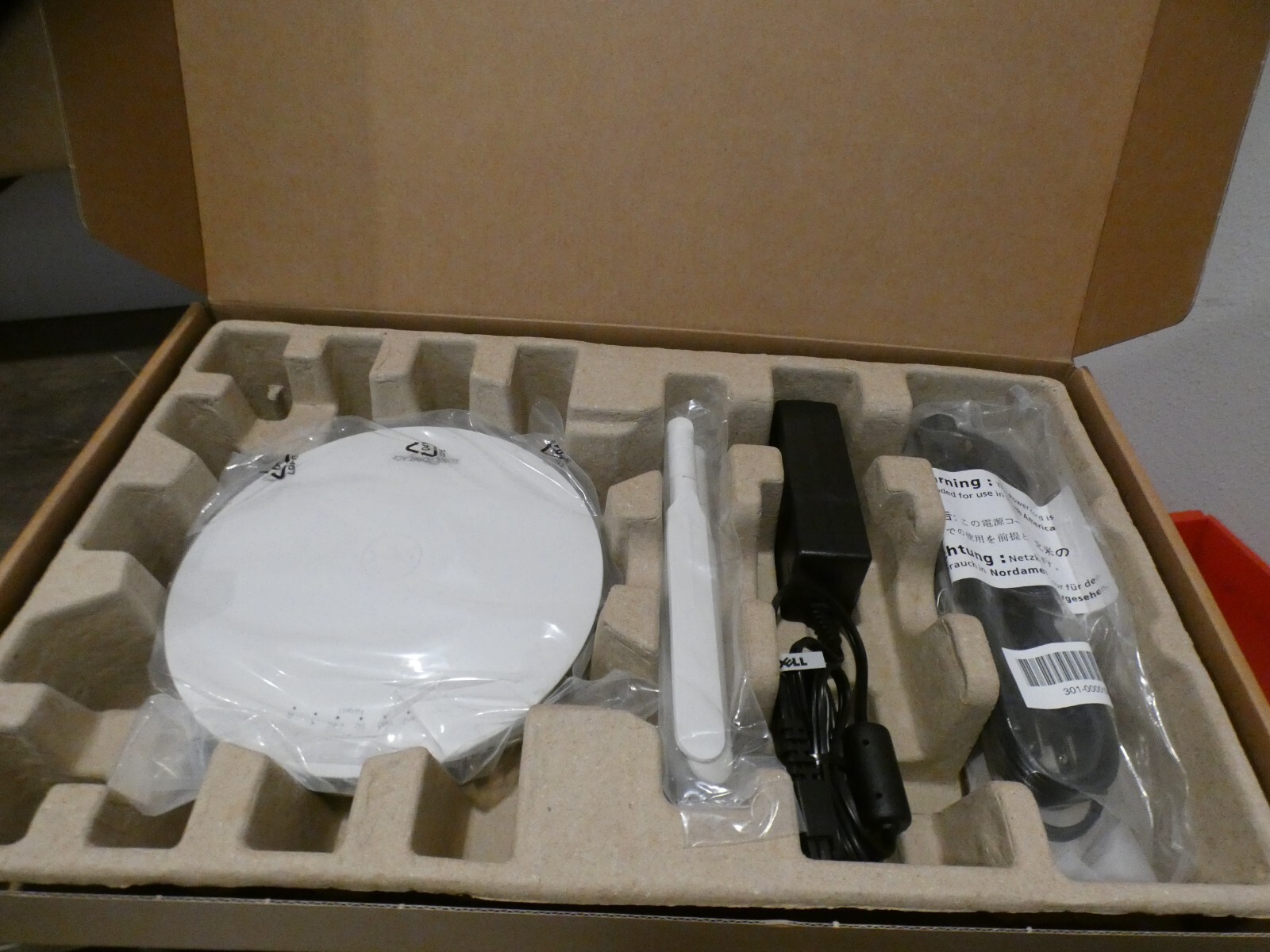 NOB SonicWALL 01-SSC-8898 SonicPoint ACe Wireless Access Point (WAP) Network