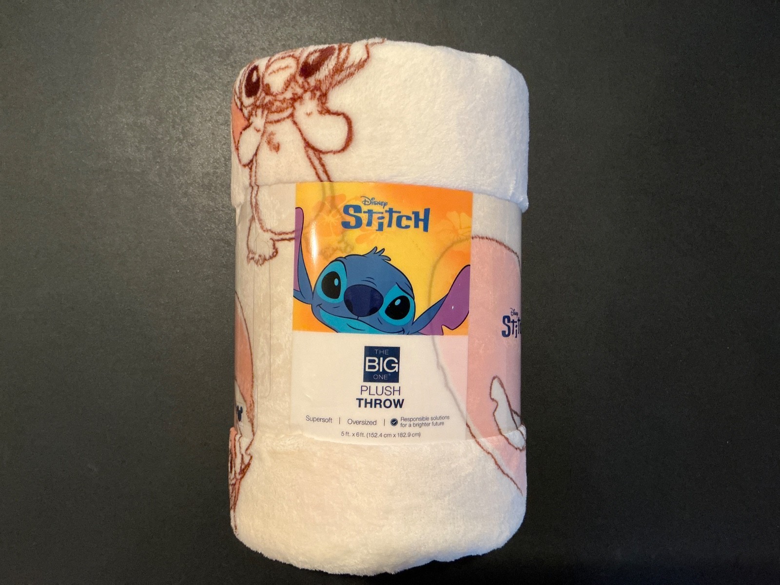 Kohls The Big One Stitch Valentine Oversized Plush Throw 5ft x 6ft