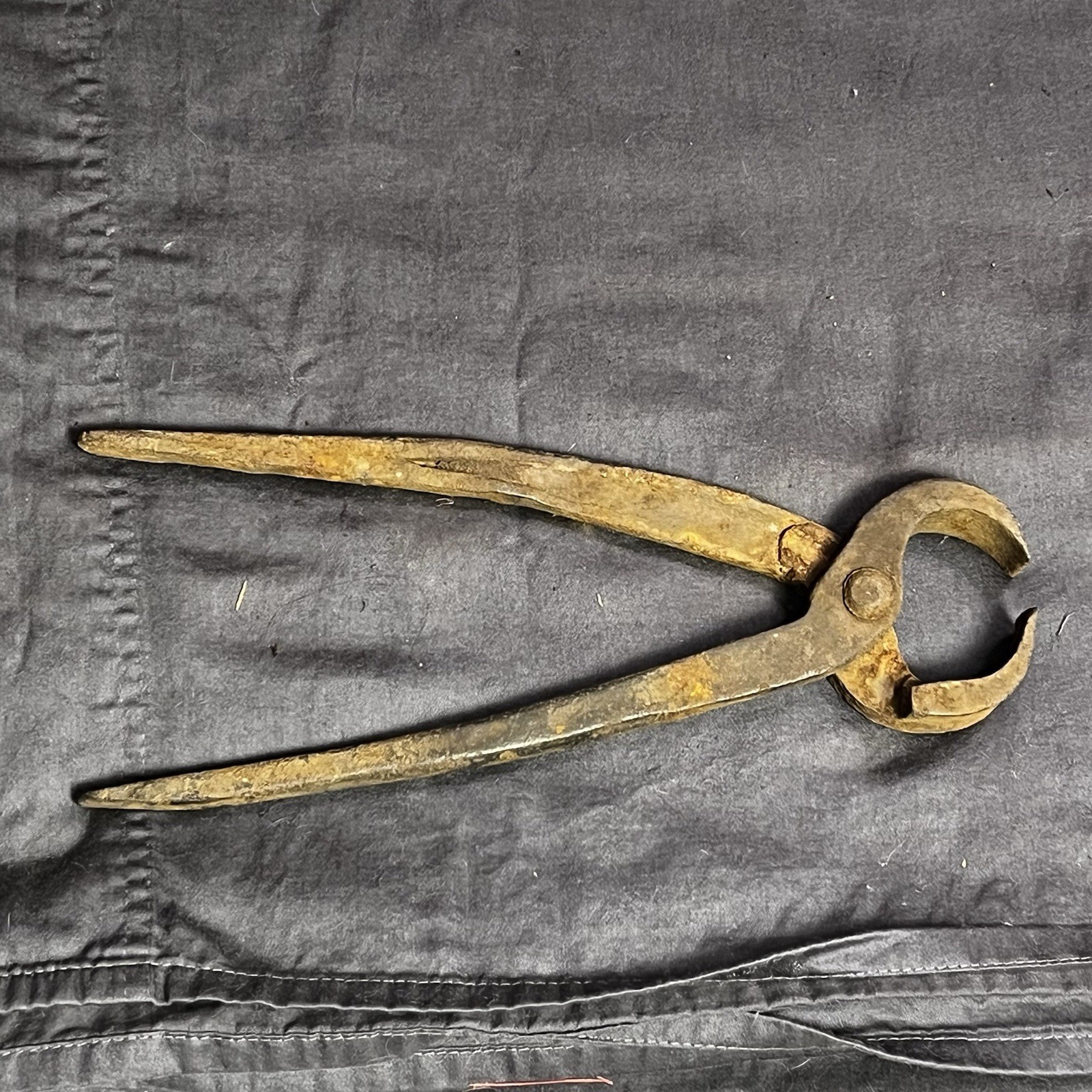 Antique Handmade Primitive Cast Iron Blacksmith Nipper / Long Clamp Tool - 11”