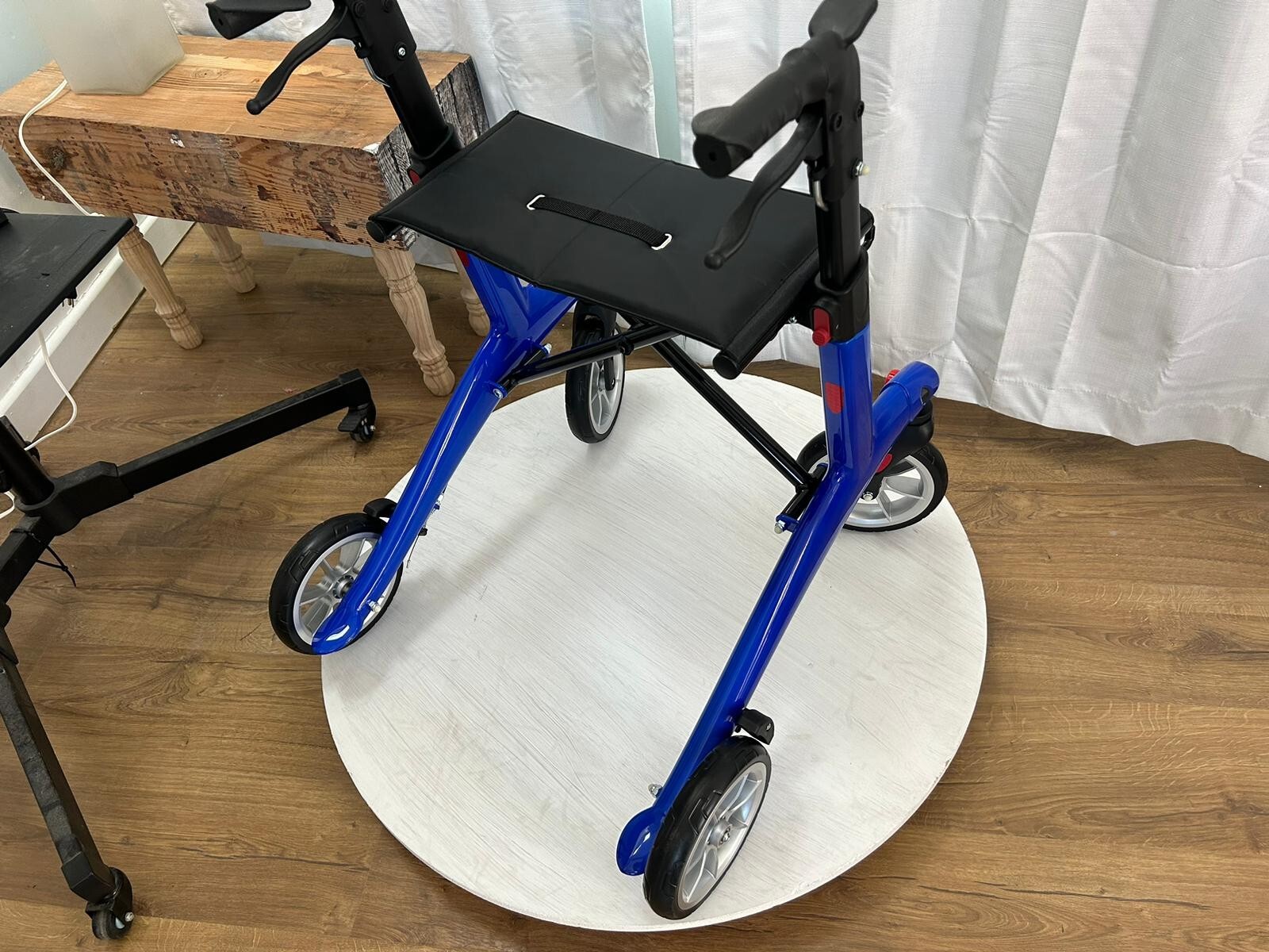 Carbon Fiber Foldable Rollator Walker Blue Color in Stock, Model Number W102