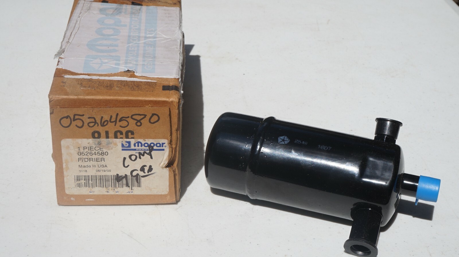 Genuine OEM Mopar Chrysler A/C Drier Accumulator 5264580 New Part
