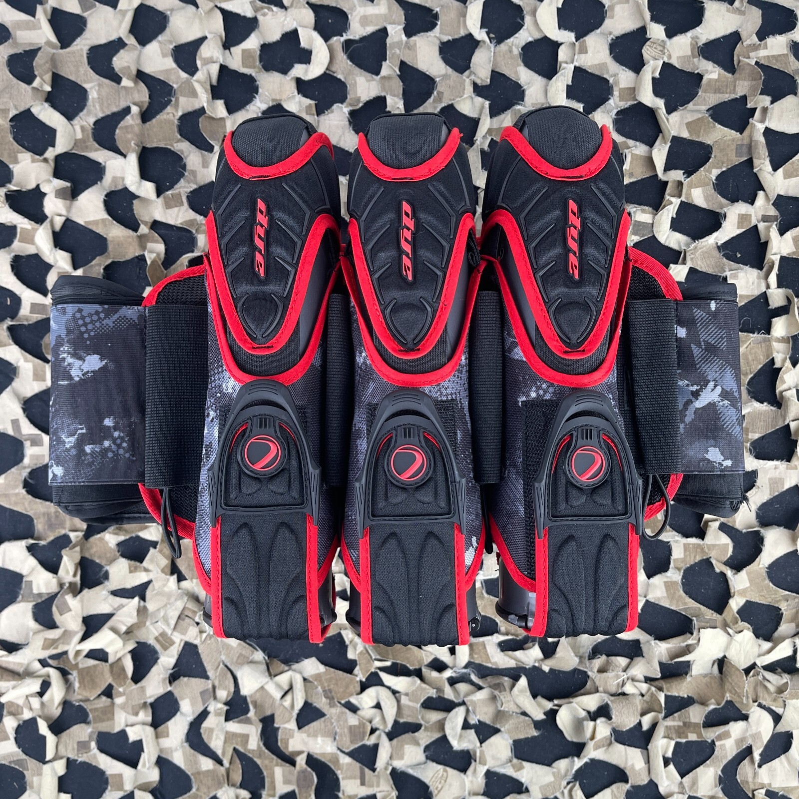 NEW DYE Assault Pack Harness 3+4 - Red DyeCam