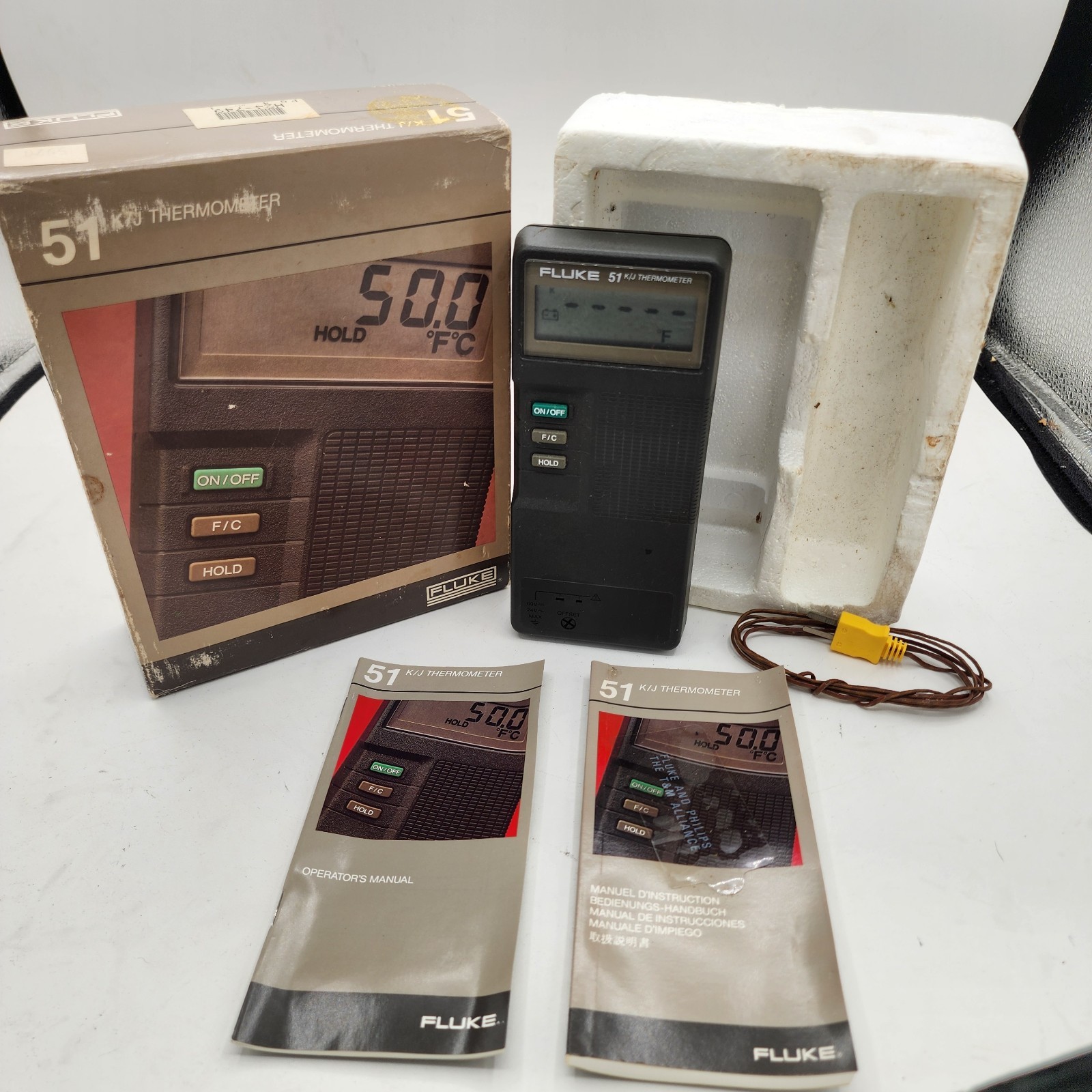 Fluke 51 K/J Digital Thermometer Boxed With Probes & Operations Manual