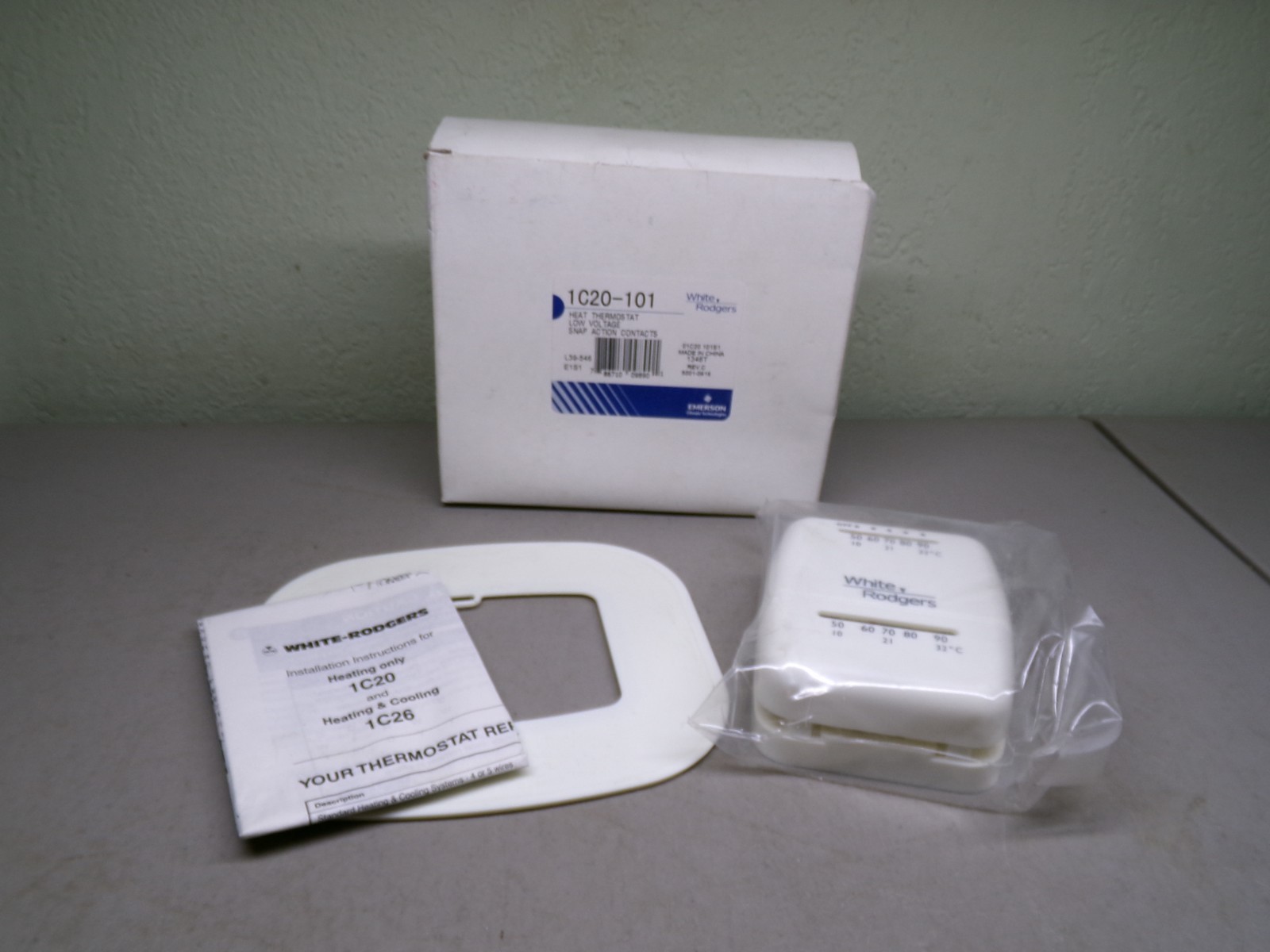 WHITE-RODGERS 1C20-101 WALL THERMOSTAT HEAT ONLY 24V