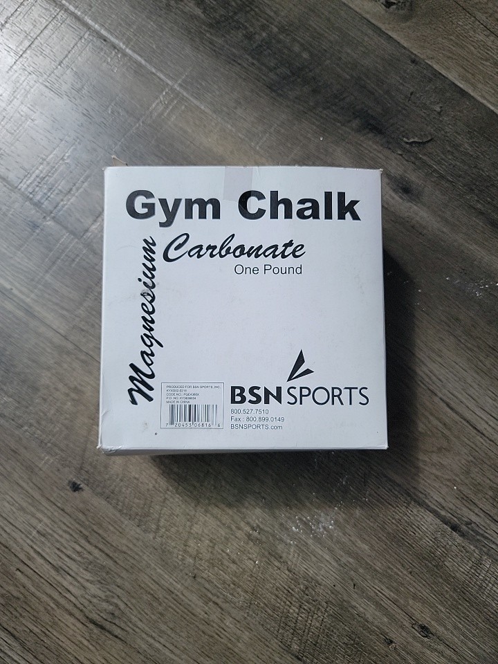 BSN Sports Gym Chalk Fitness/weightlifting/gymnastics 6 blocks New
