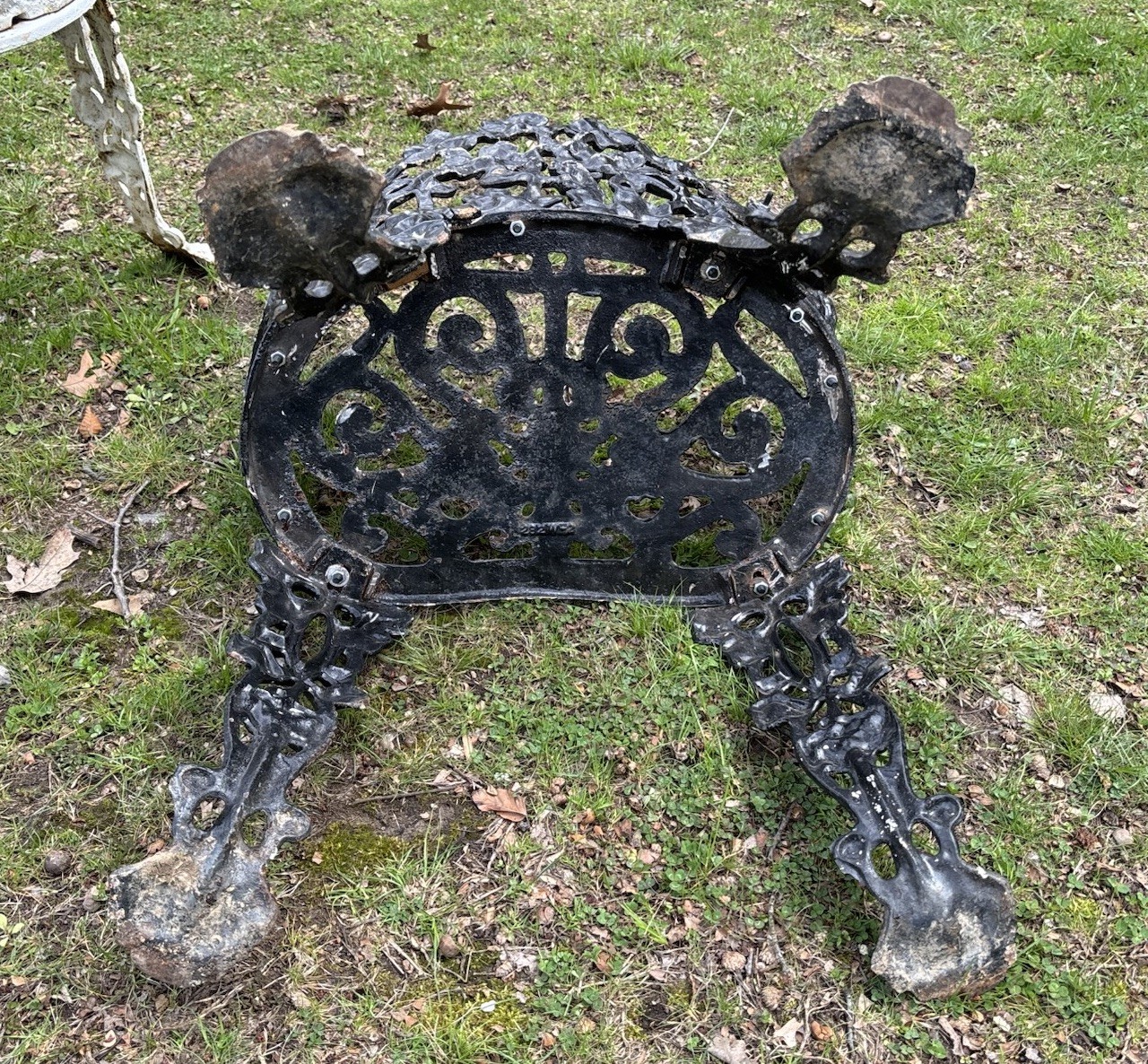 Vintage Victorian Grape & Leaf Cast Iron Patio Garden Arm Chair Seat Grapevine